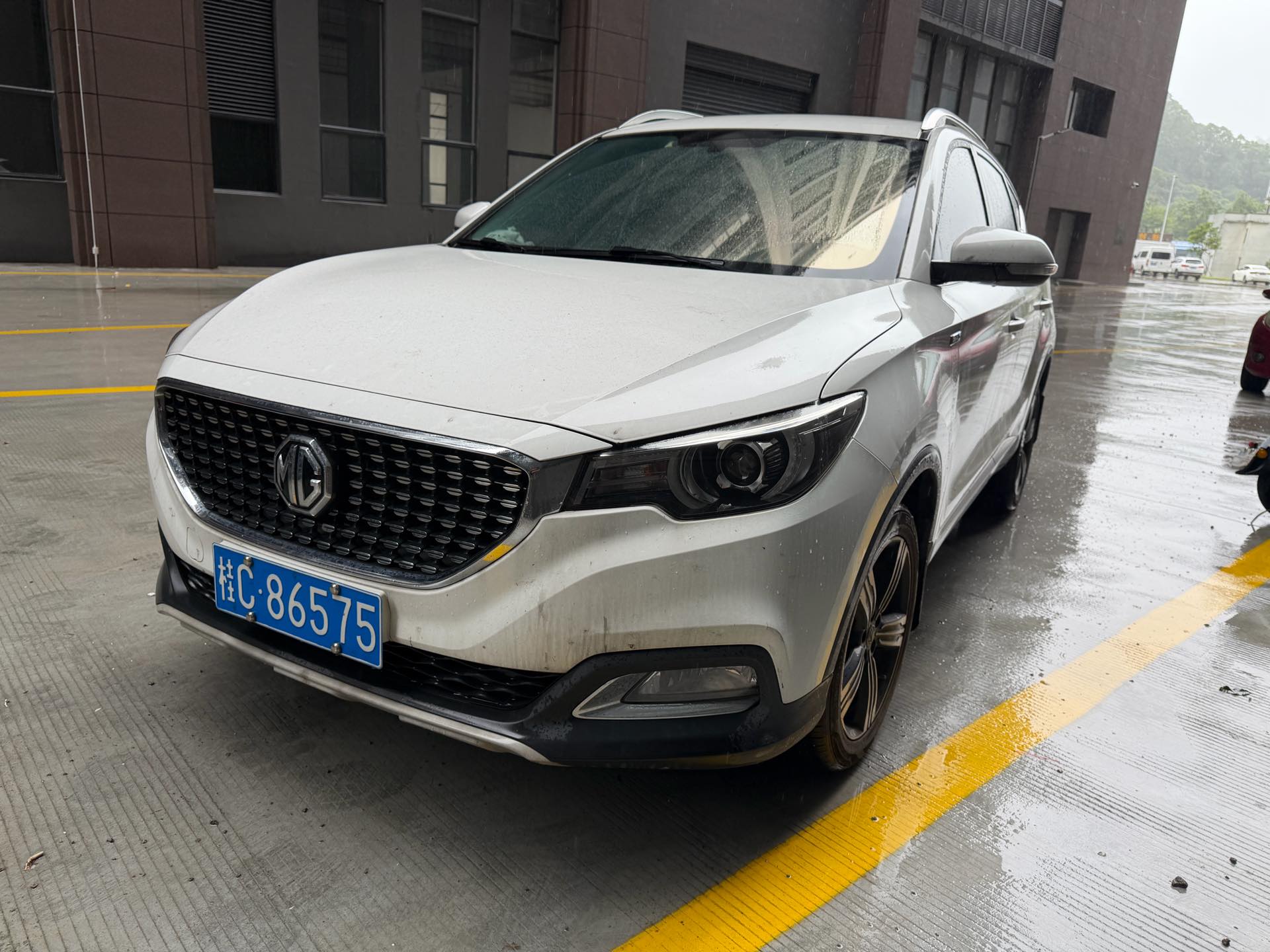 MG ZS 2018 MG ZS 2018 car image