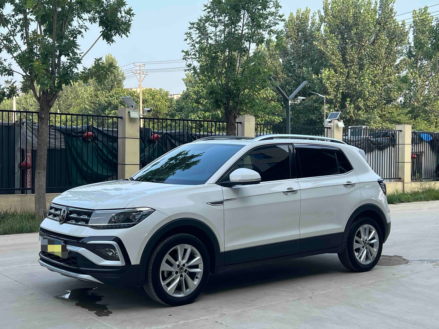 Volkswagen T-Cross 2021 Volkswagen T-Cross 2021 car image