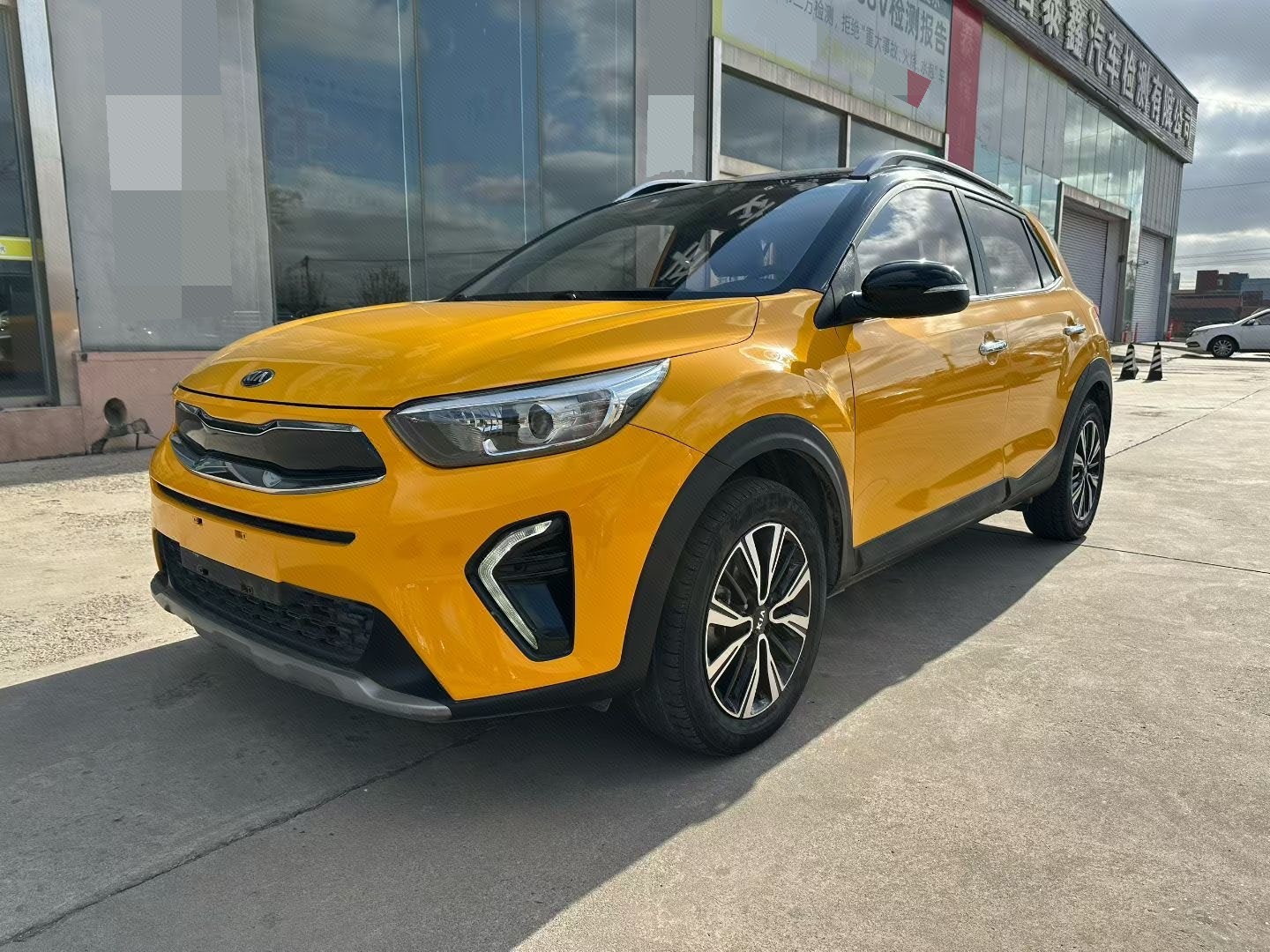 Kia KX1 2019 car image 