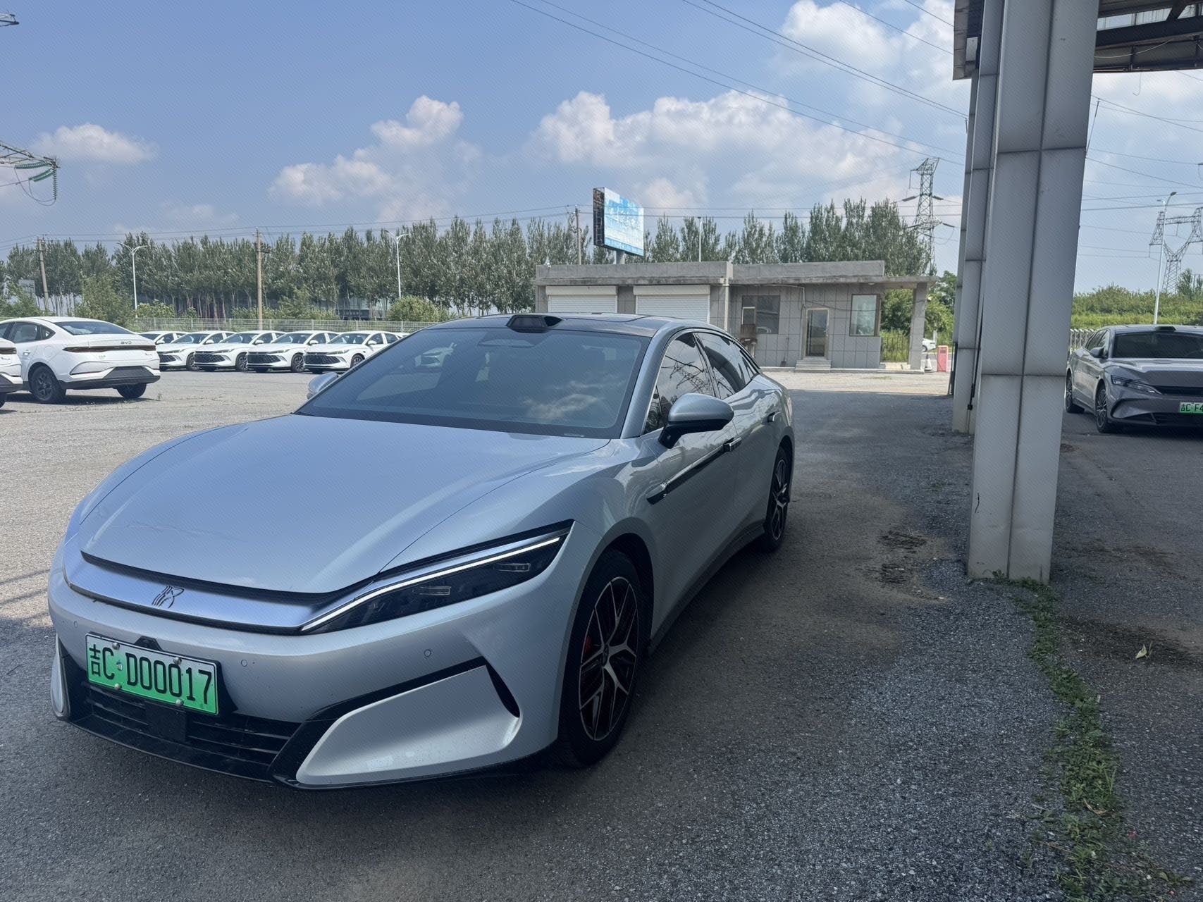 BYD HanL 2025 BYD HanL 2025 car image