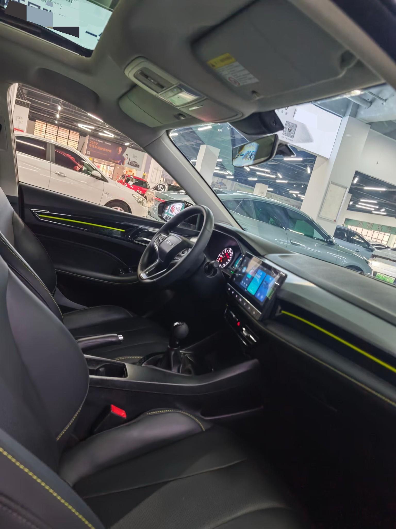 Roewe i5 2023 #8 Roewe i5 2023 car image #8