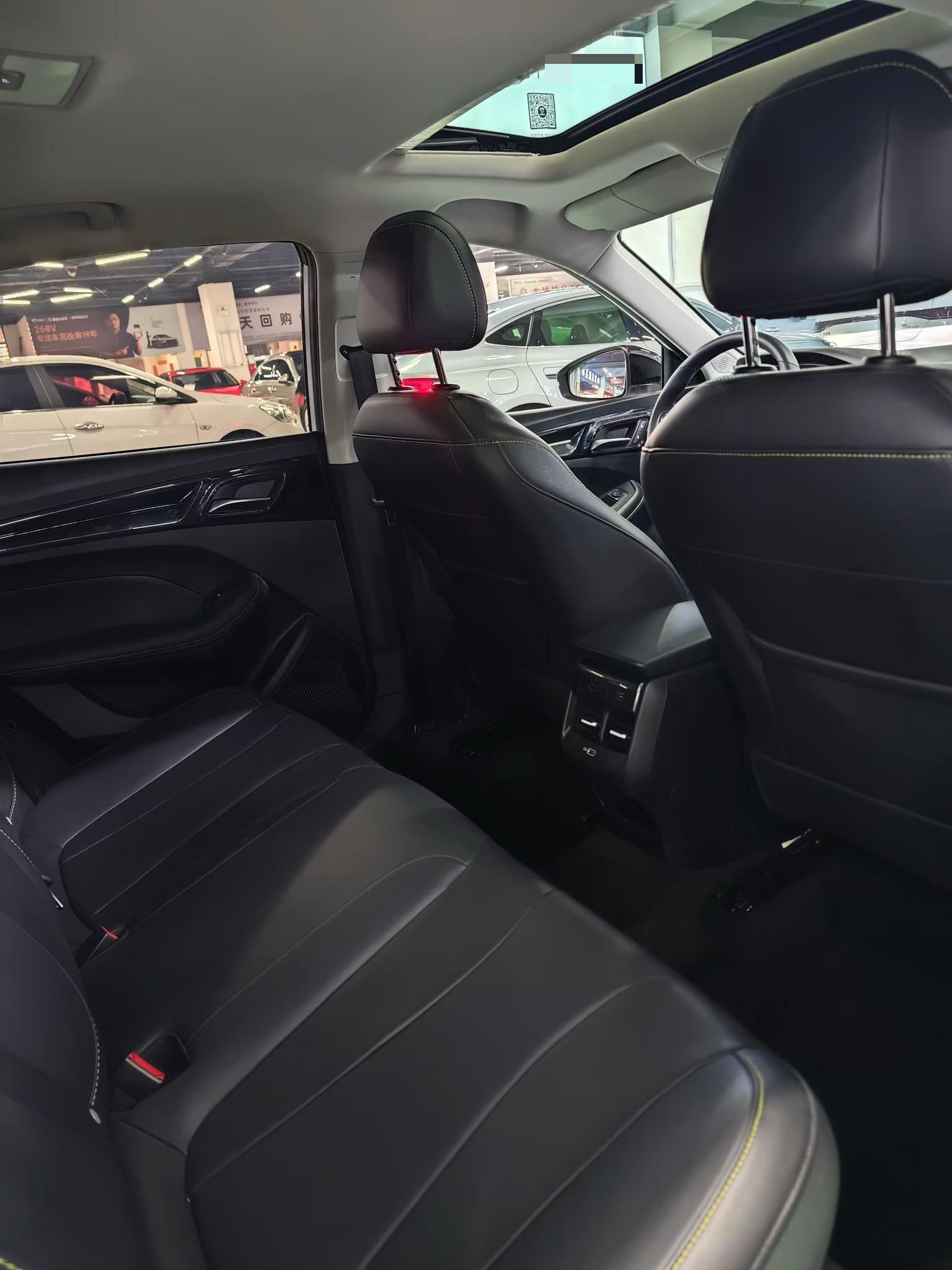 Roewe i5 2023 #9 Roewe i5 2023 car image #9