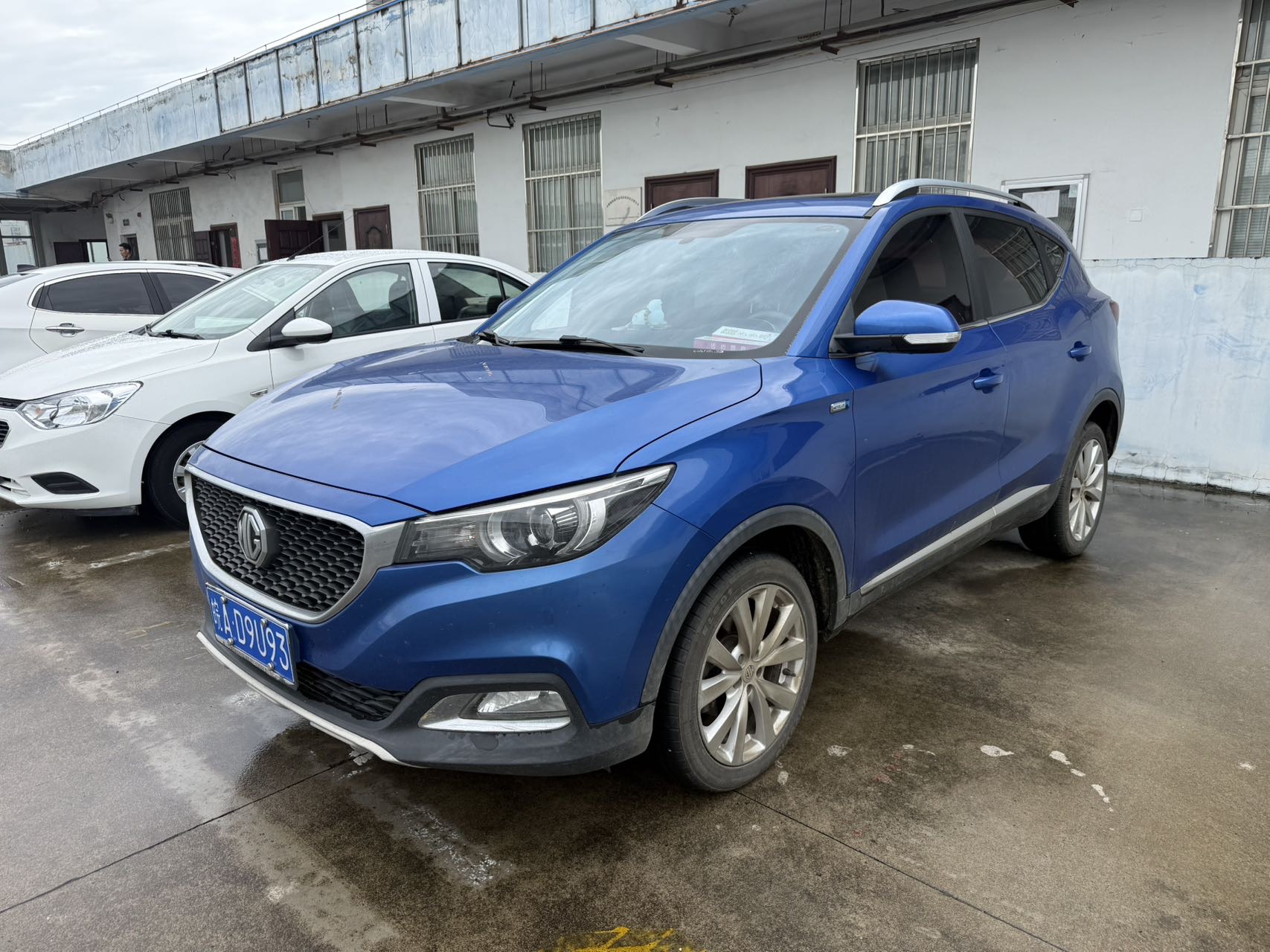 MG ZS 2017 MG ZS 2017 car image