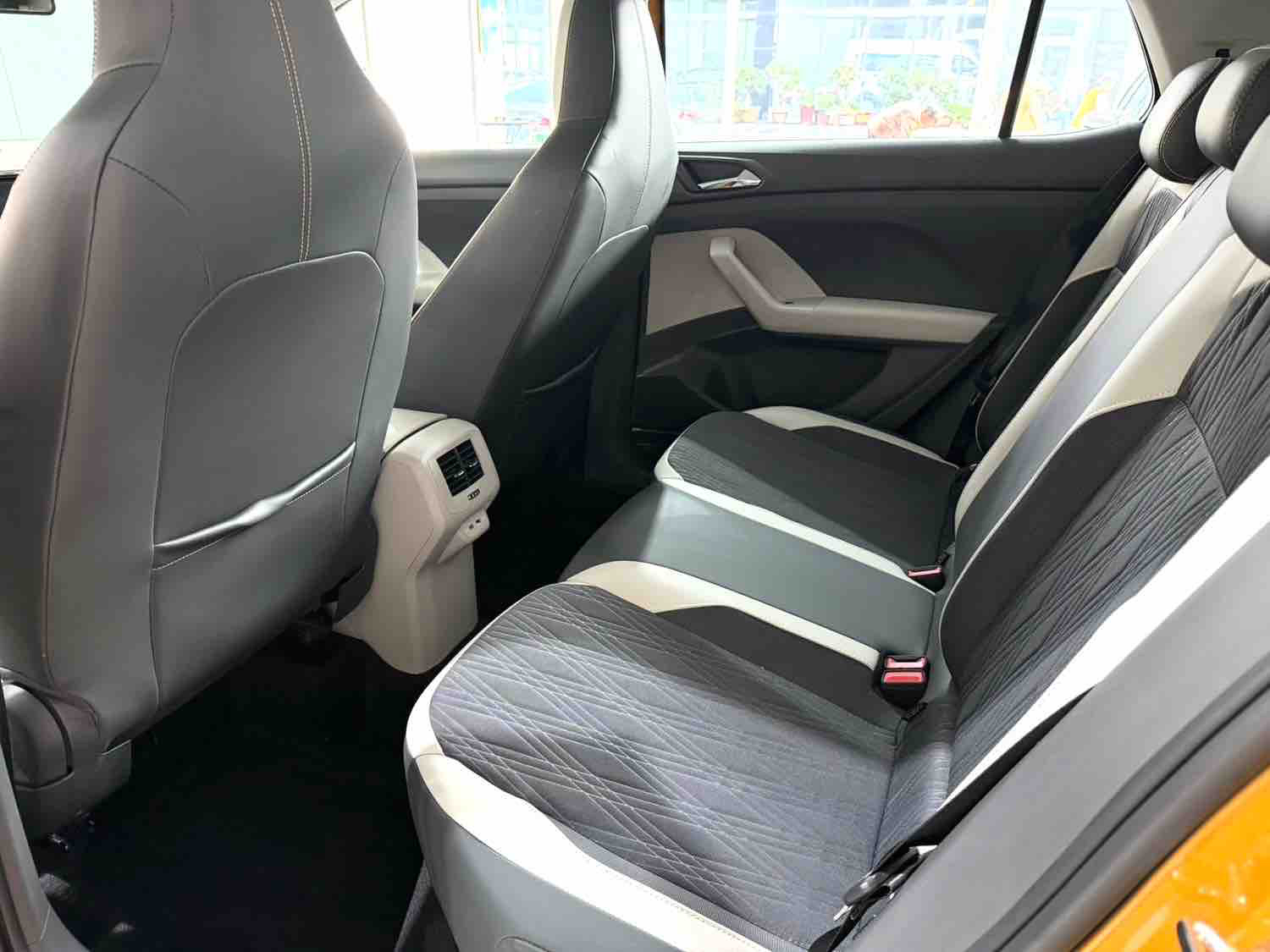 Volkswagen T-Cross 2021 #5 Volkswagen T-Cross 2021 car image #5