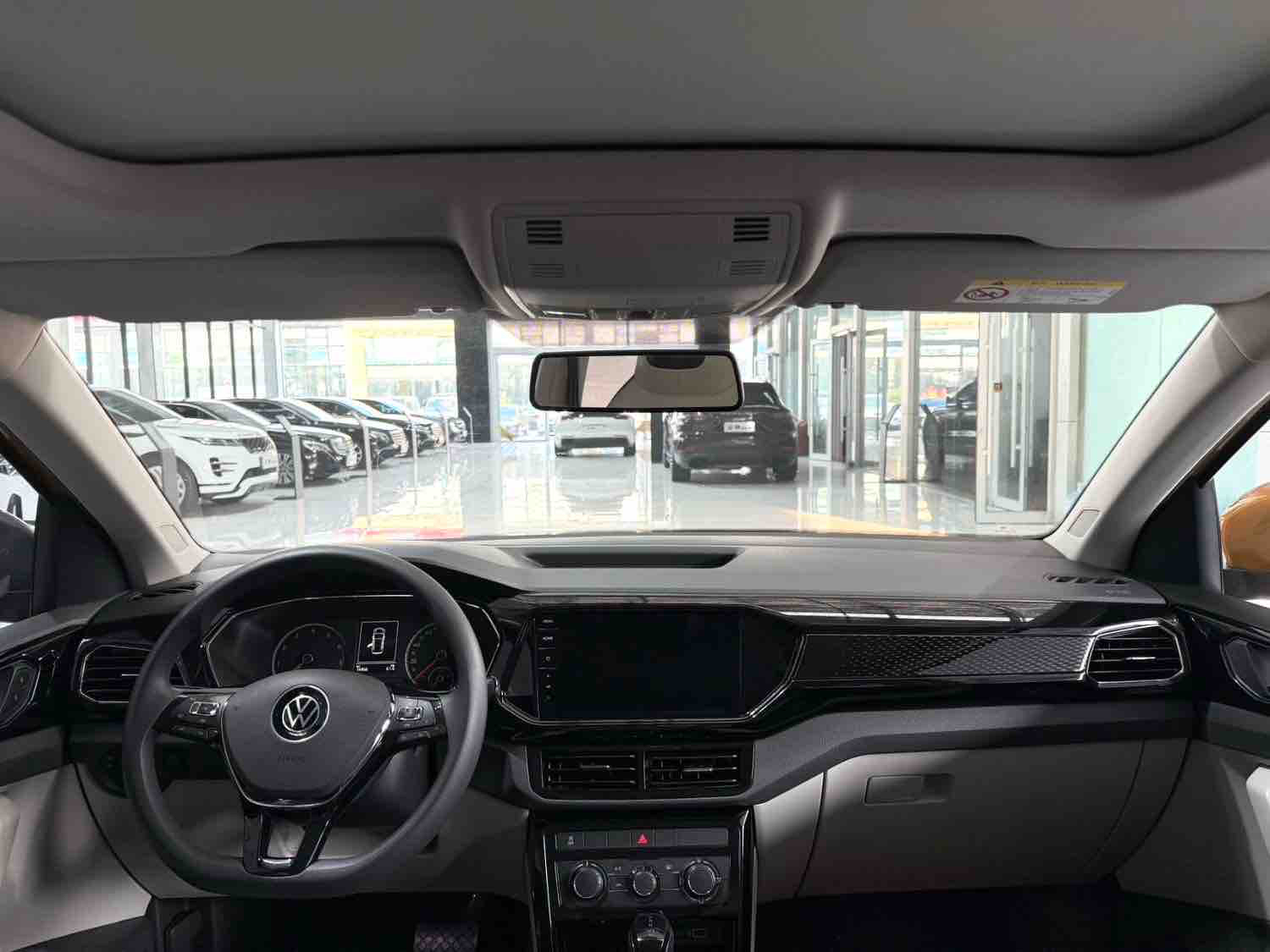 Volkswagen T-Cross 2021 #6 Volkswagen T-Cross 2021 car image #6