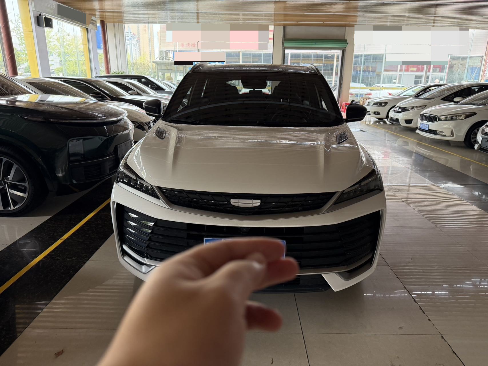 GEELY Coolray 2024 изображение автомобиля #2