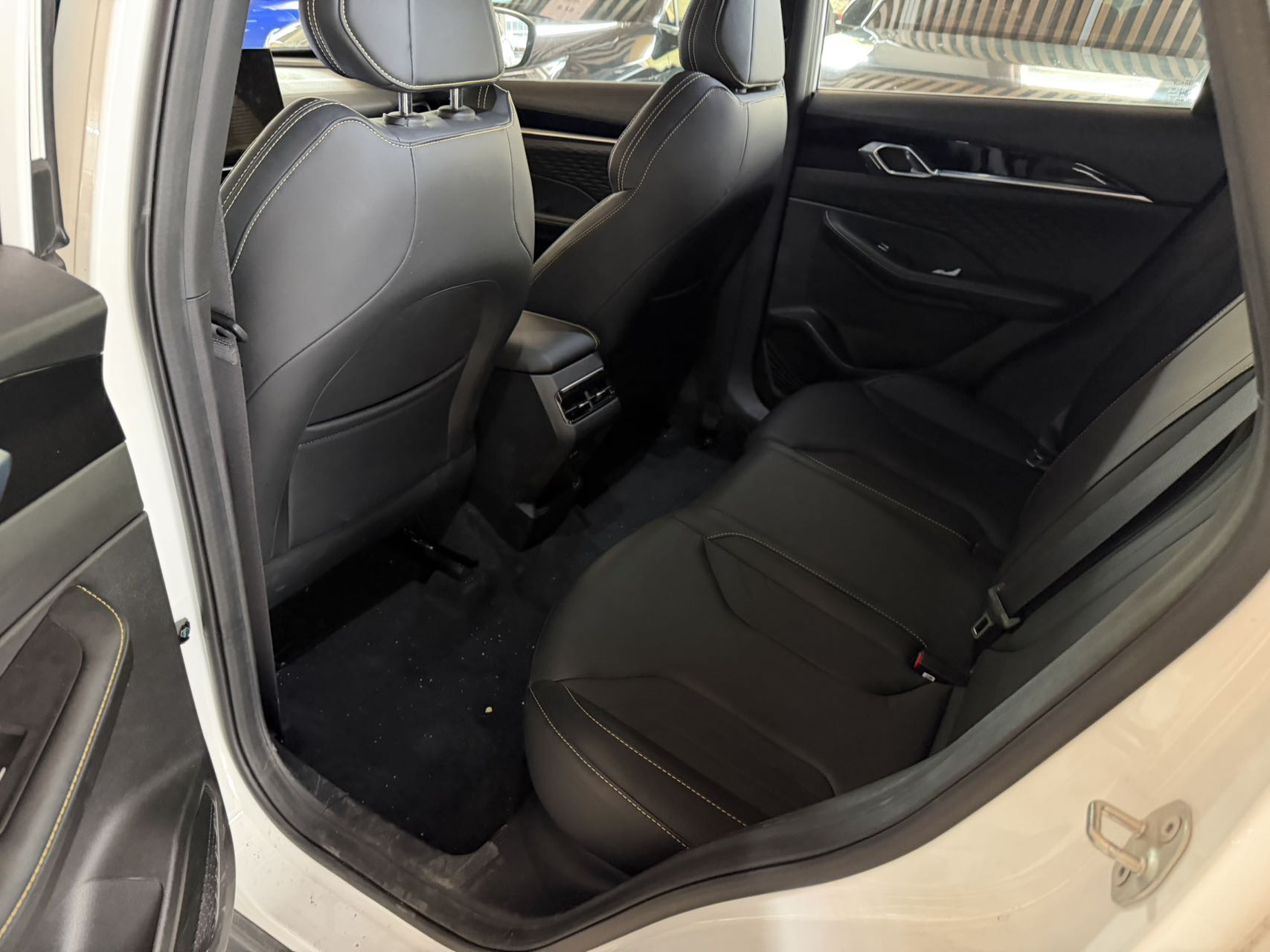 GEELY Coolray 2024 изображение автомобиля #5
