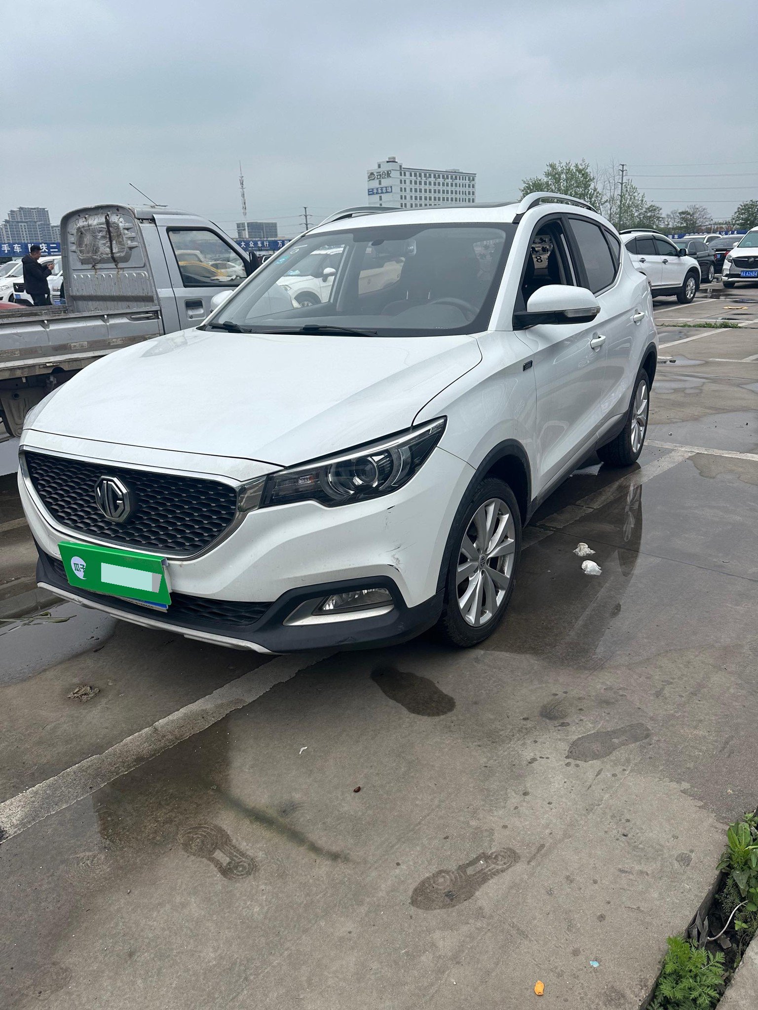 MG ZS 2017 MG ZS 2017 car image