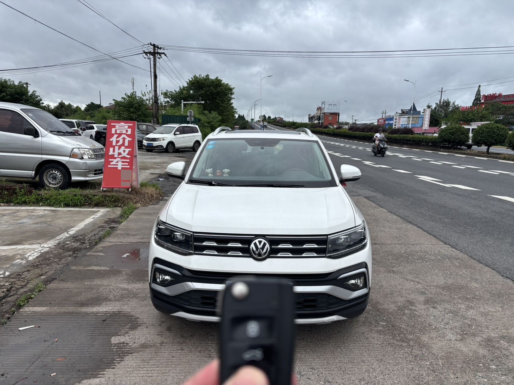 Volkswagen T-Cross 2019 #2 Volkswagen T-Cross 2019 car image #2