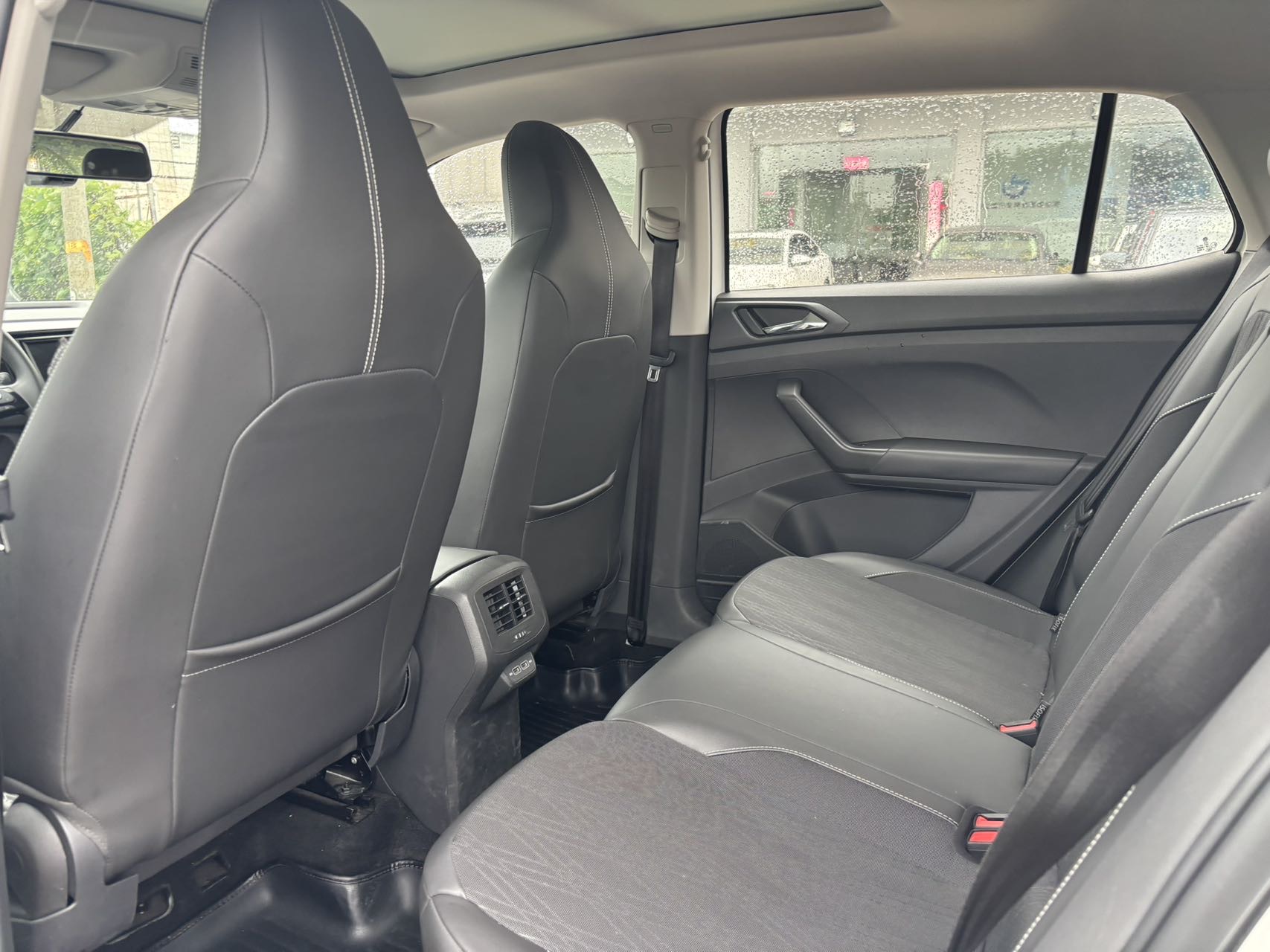 Volkswagen T-Cross 2019 #4 Volkswagen T-Cross 2019 car image #4