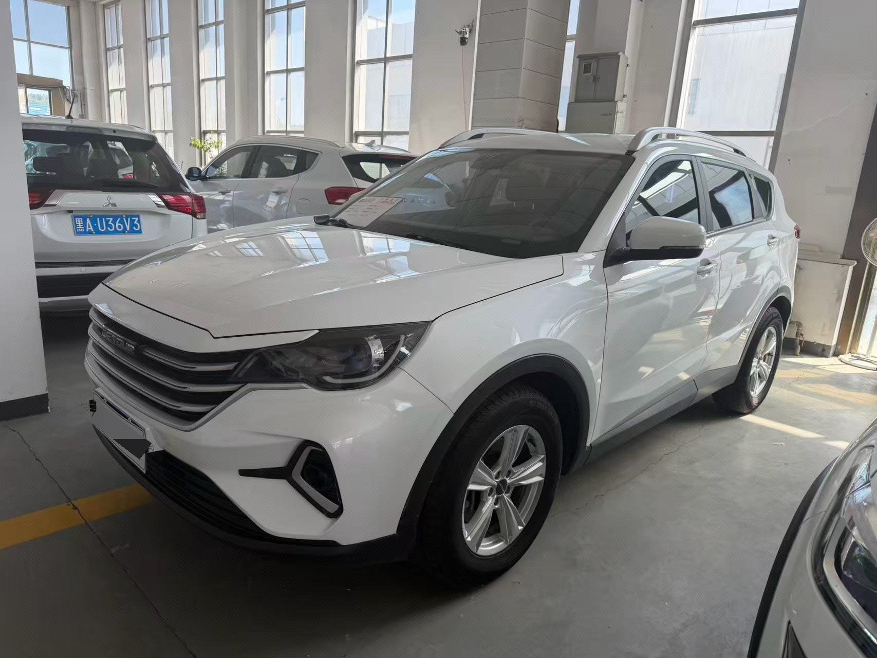 Jetour X70M 2021 Jetour X70M 2021 صورة سيارة