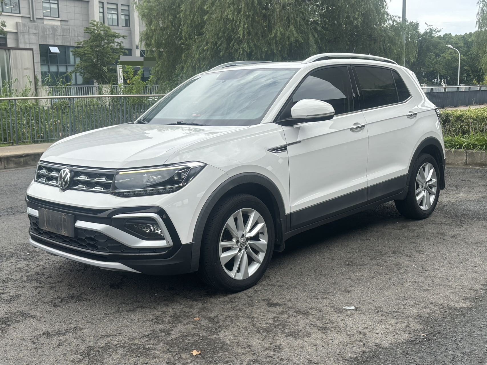 Volkswagen T-Cross 2021 car image 
