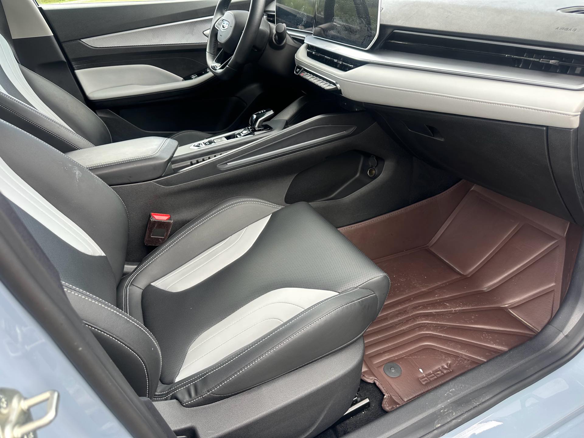 GEELY Binray 2023 #4 GEELY Binray 2023 car image #4