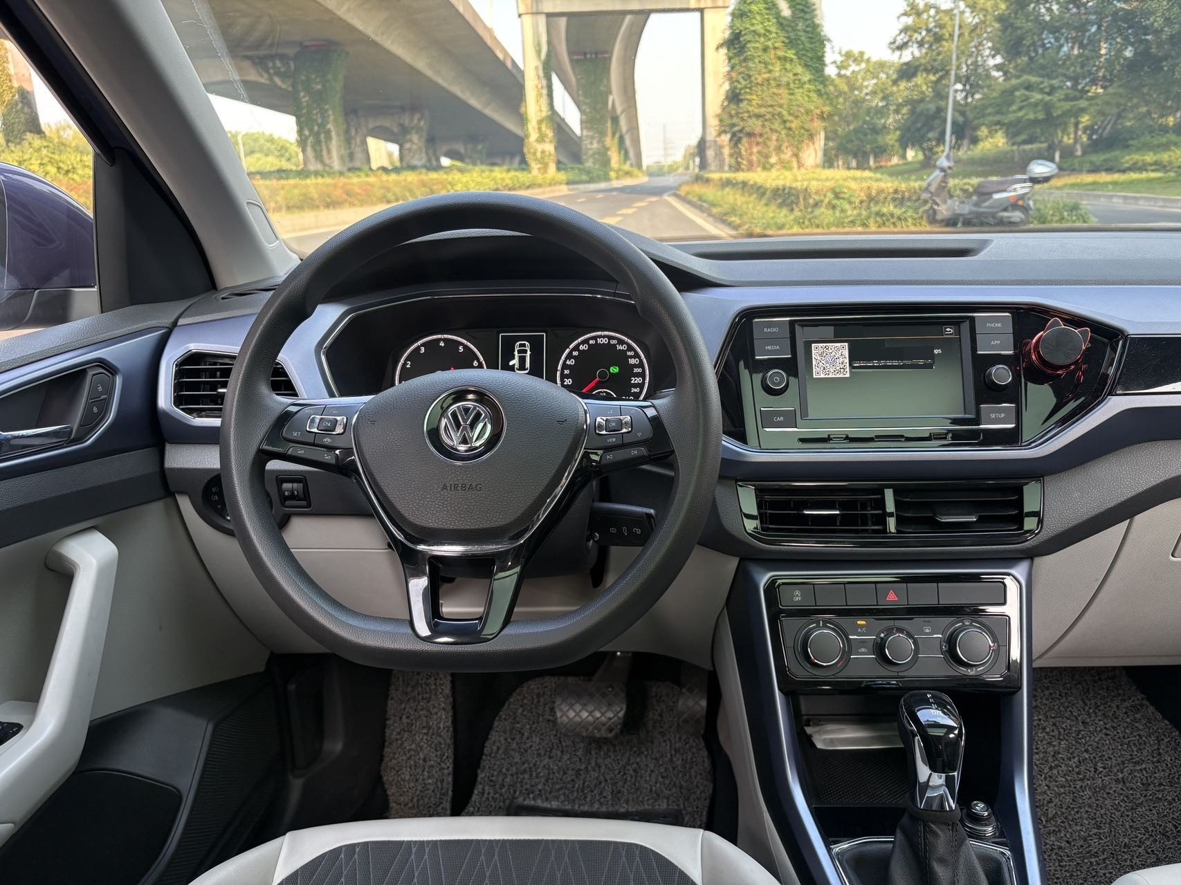 Volkswagen T-Cross 2020 #8 Volkswagen T-Cross 2020 car image #8