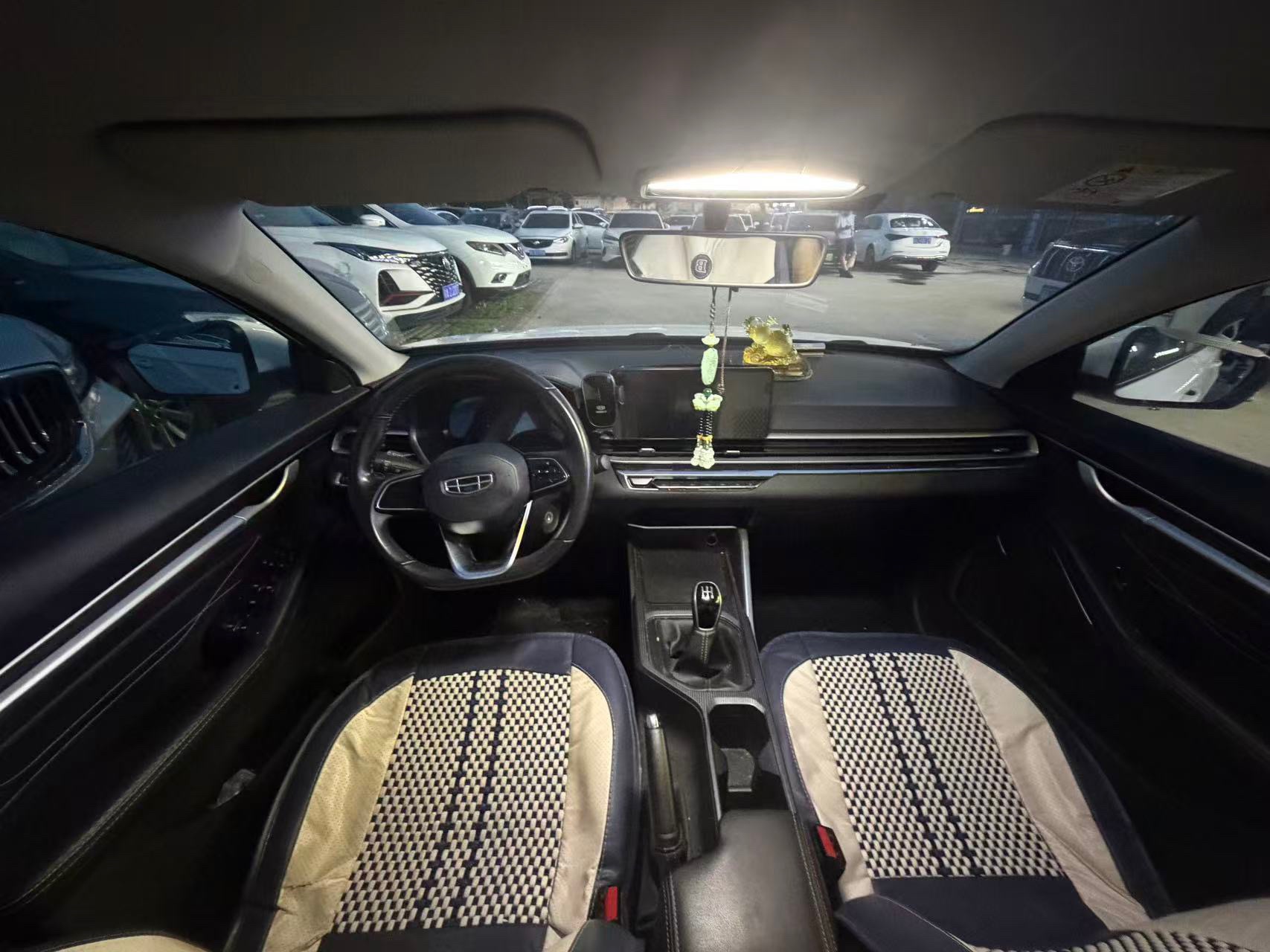 GEELY Emgrand 2023 #2 GEELY Emgrand 2023 car image #2