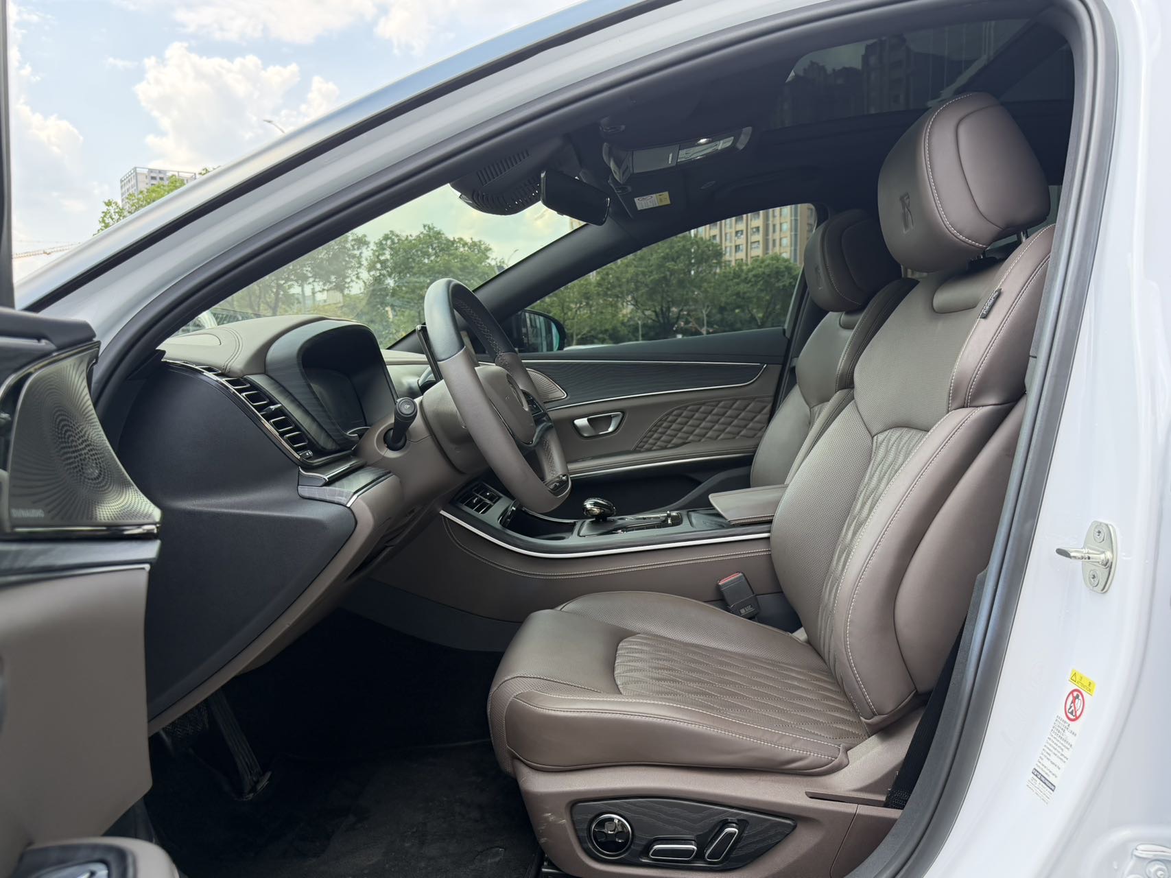 BYD Han 2023 car image #4