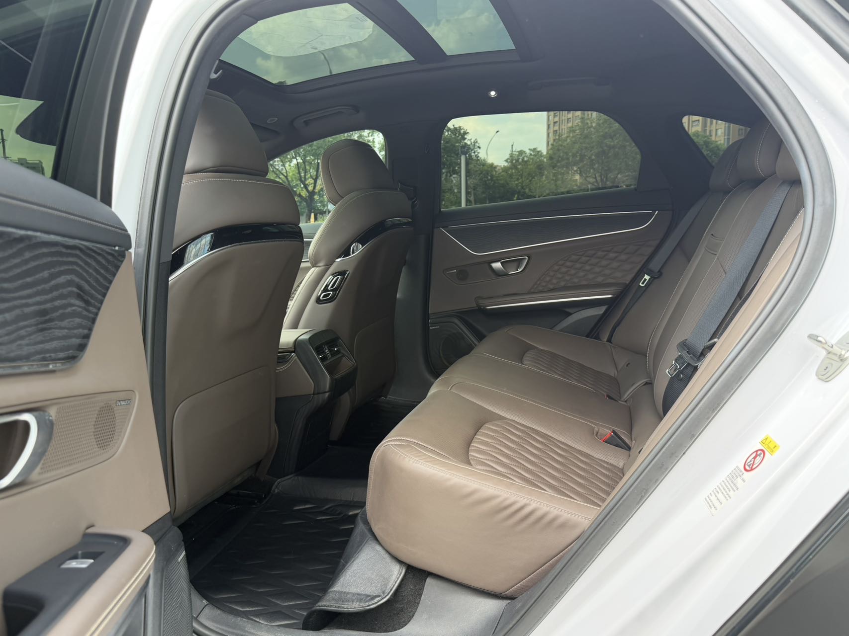BYD Han 2023 car image #5