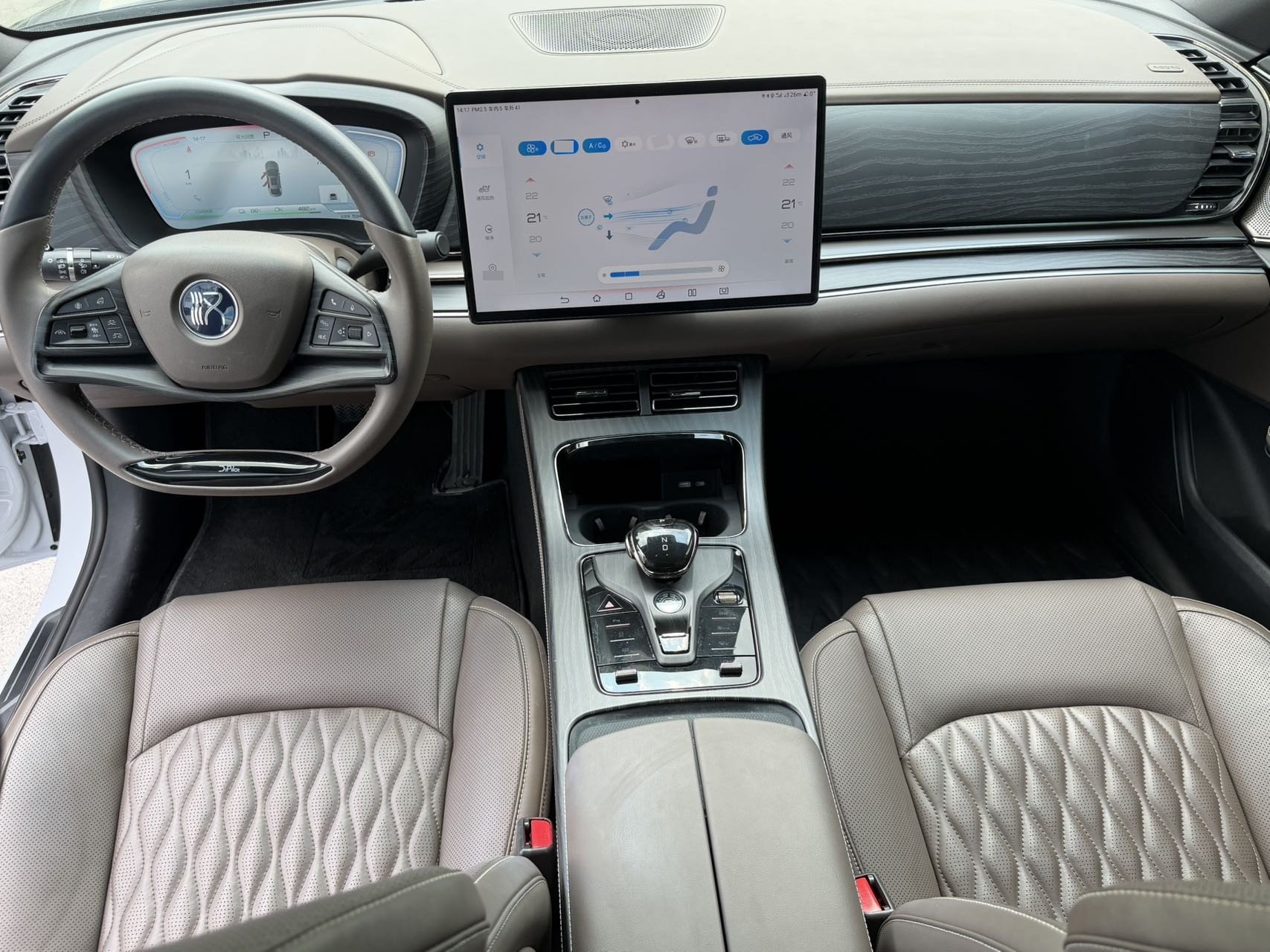 BYD Han 2023 car image #6