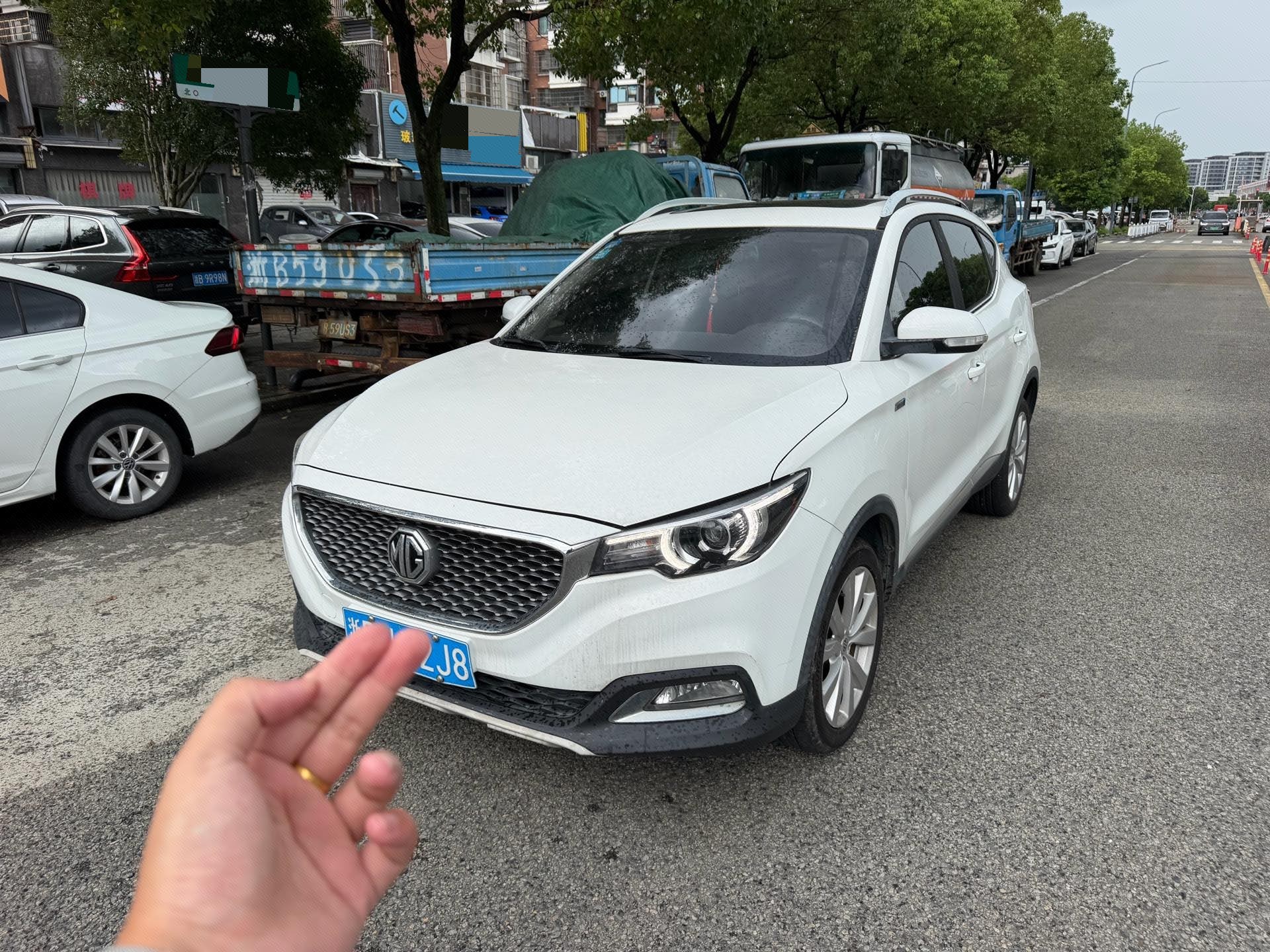 MG ZS 2017 MG ZS 2017 car image