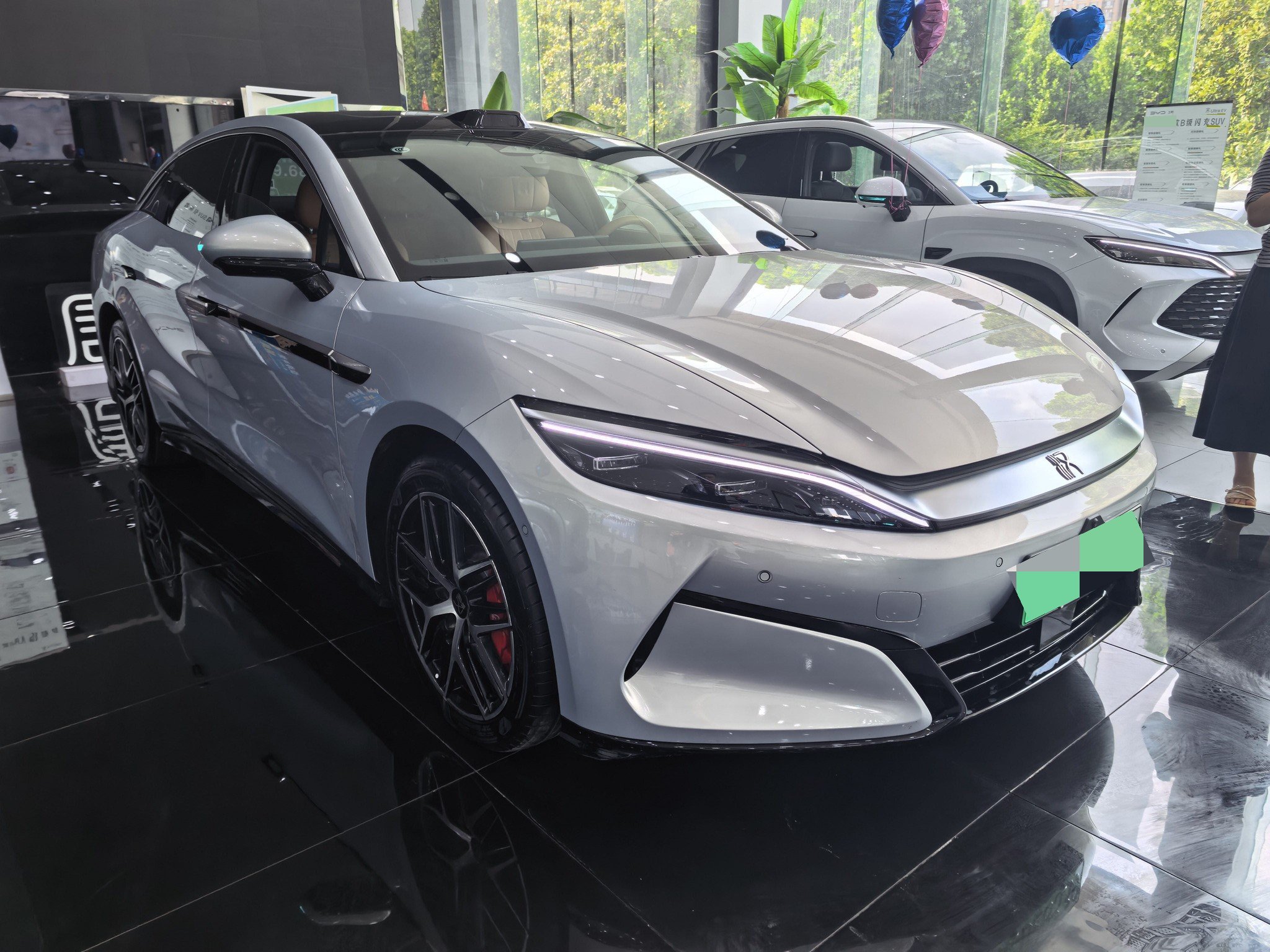 BYD HanL 2025 car image #3