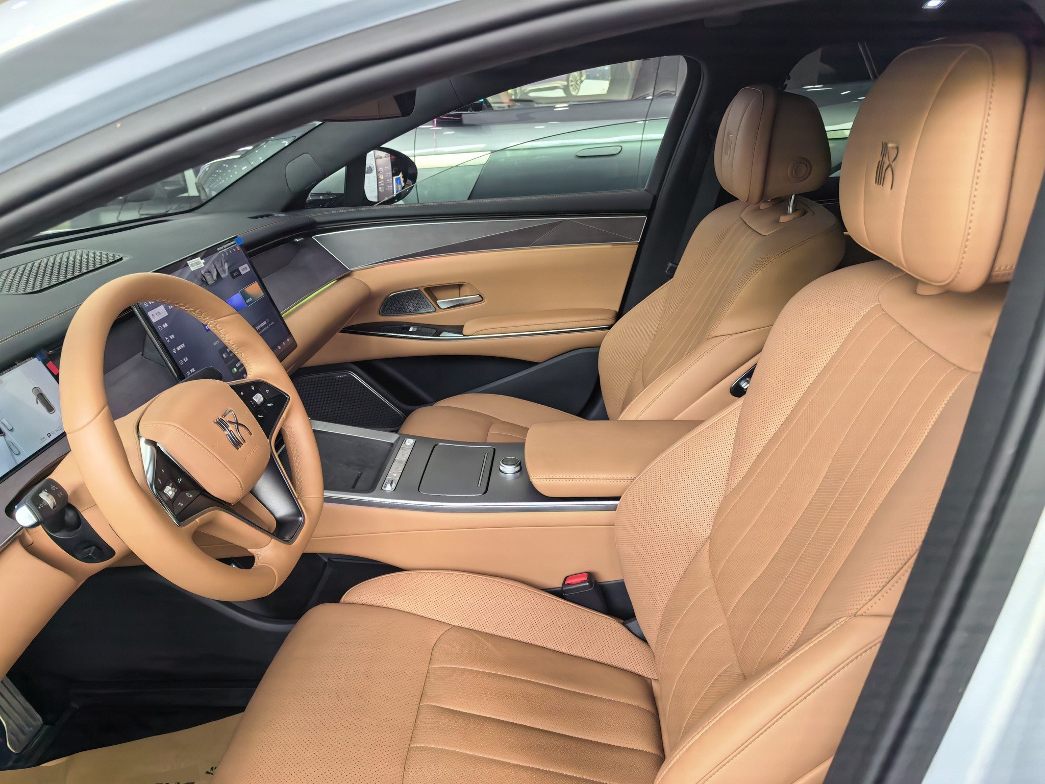 BYD HanL 2025 car image #4