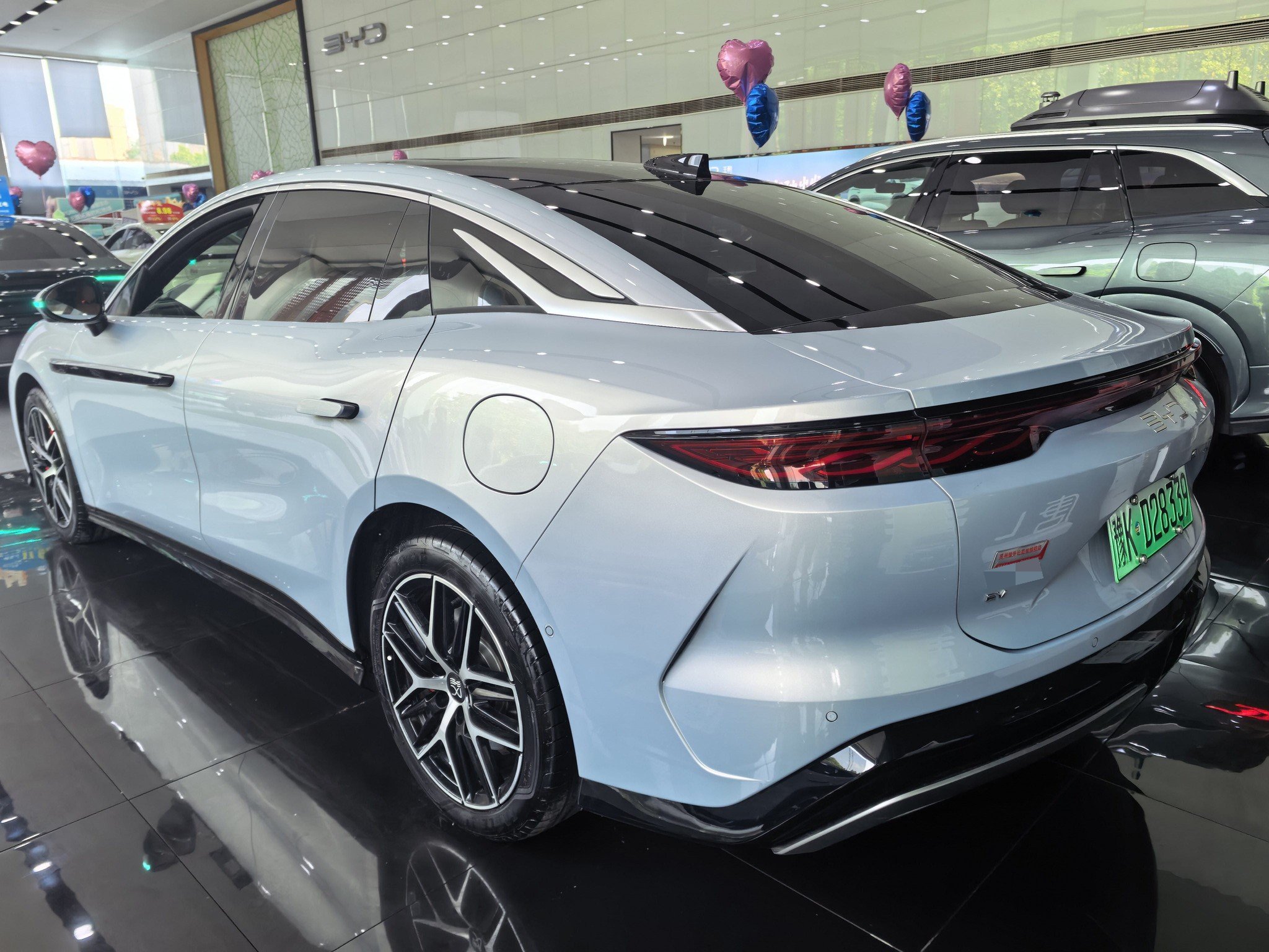 BYD HanL 2025 car image #5