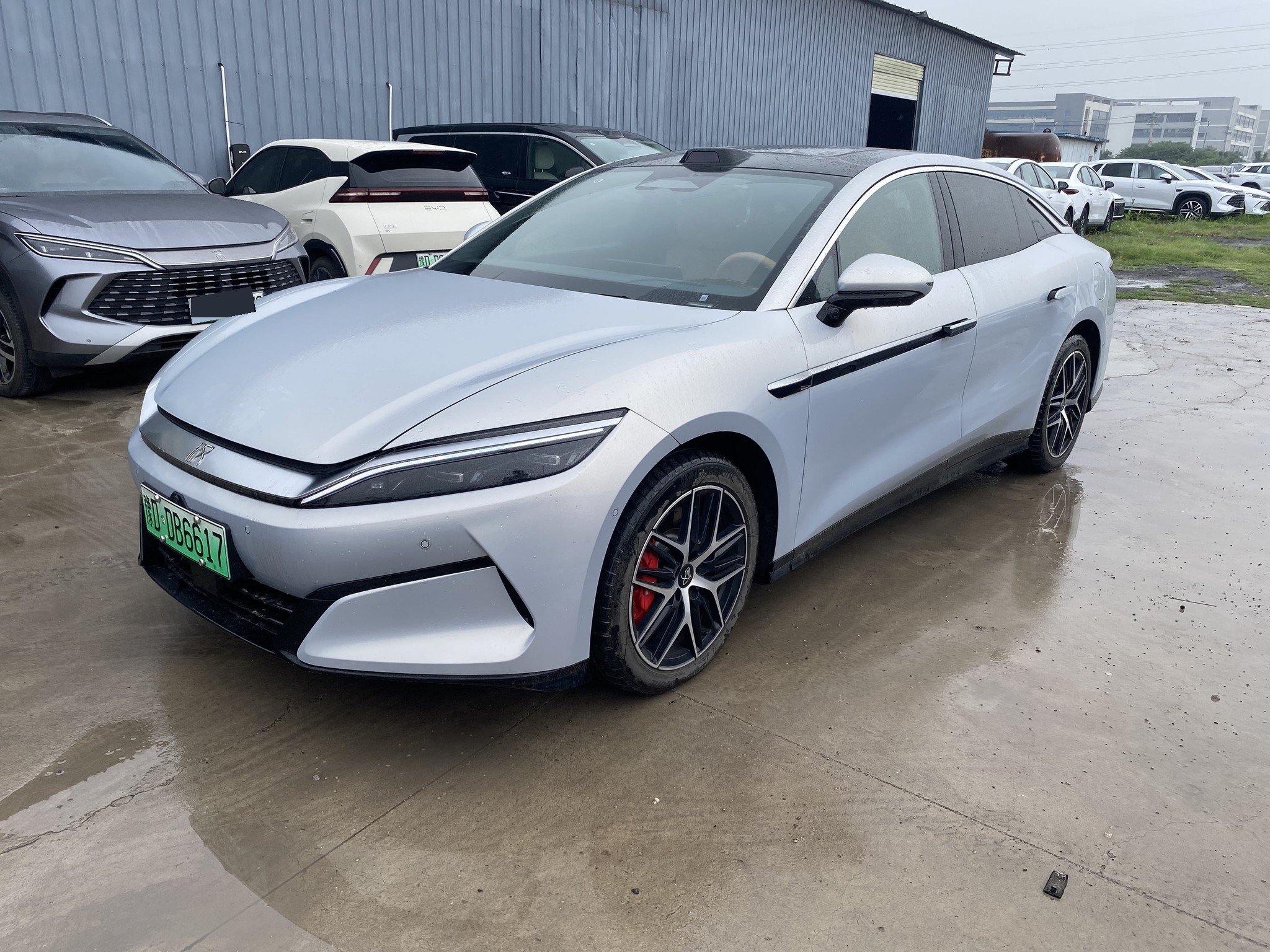 BYD HanL 2025 car image 