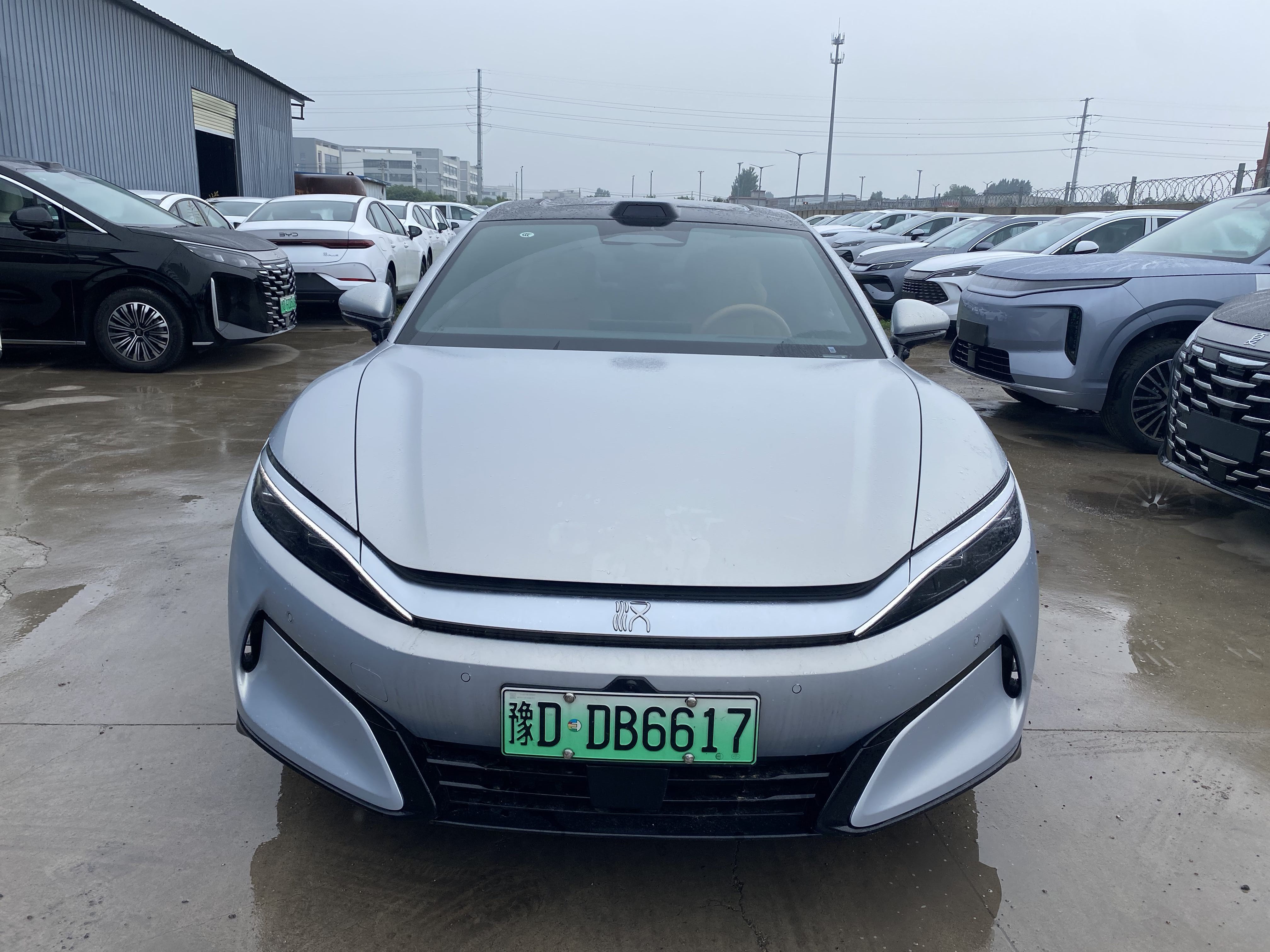 BYD HanL 2025 car image #2