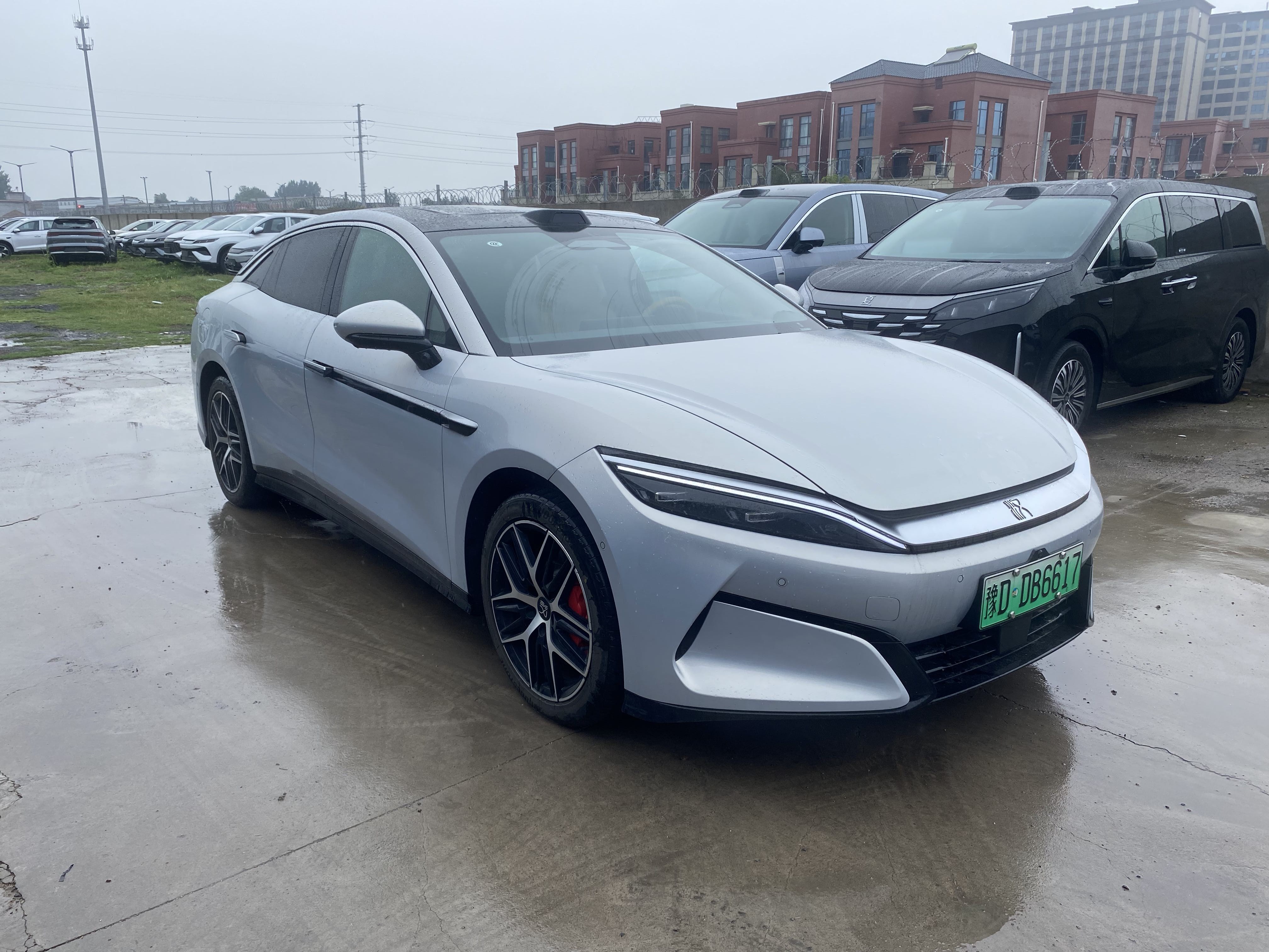 BYD HanL 2025 car image #3