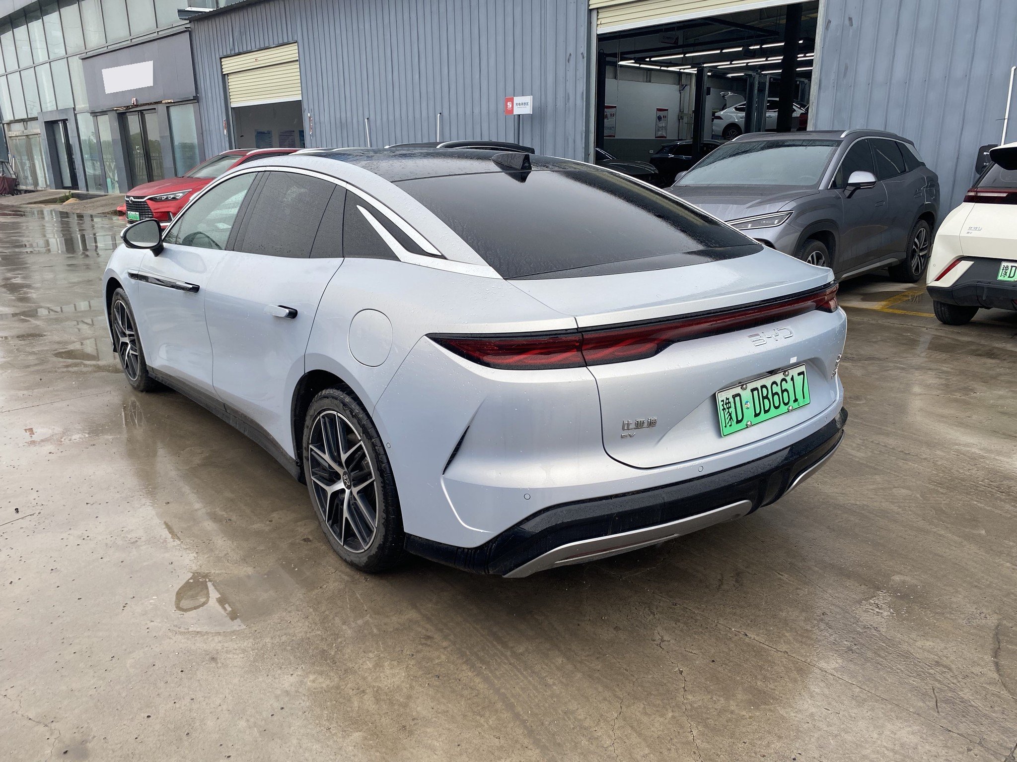 BYD HanL 2025 car image #4