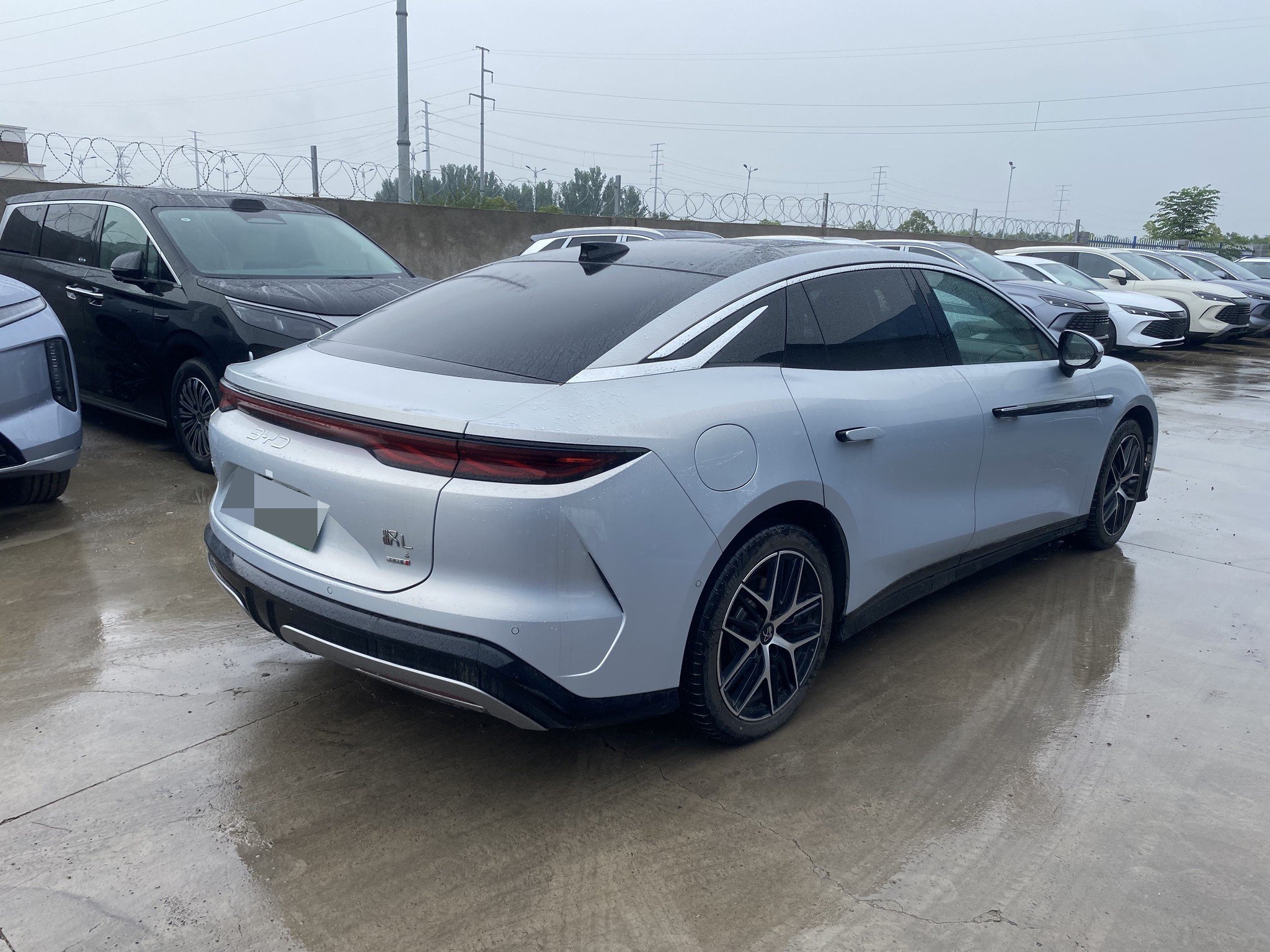 BYD HanL 2025 car image #5