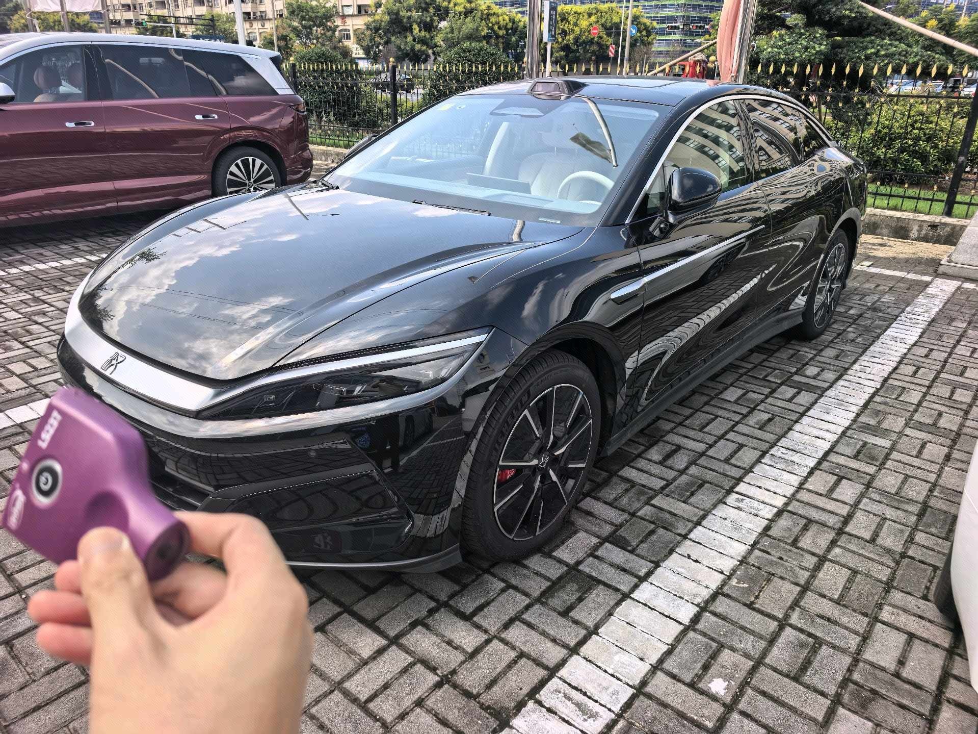 BYD HanL 2025 BYD HanL 2025 car image