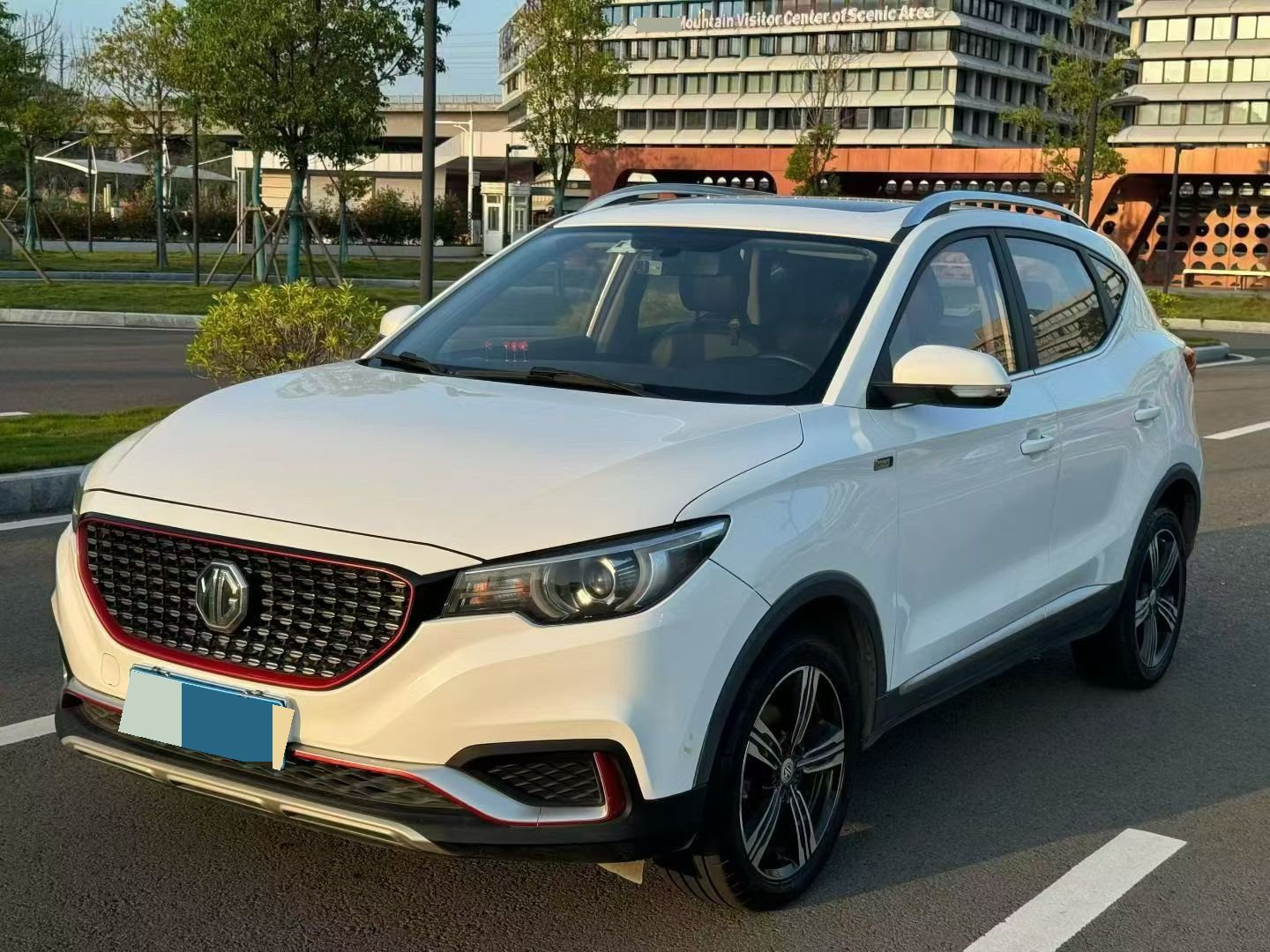 MG ZS 2017 MG ZS 2017 car image