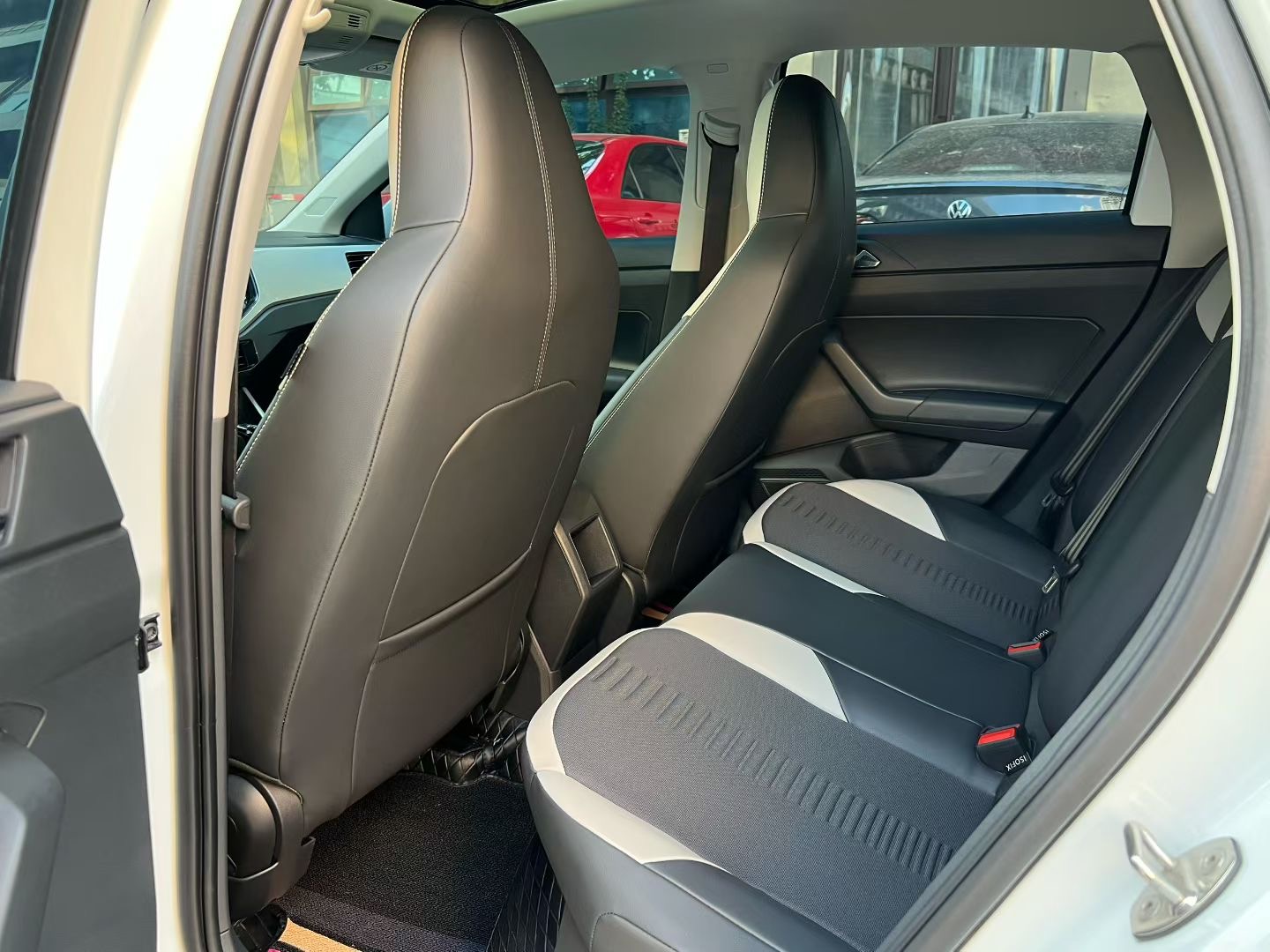 Volkswagen Polo 2024 car image #8