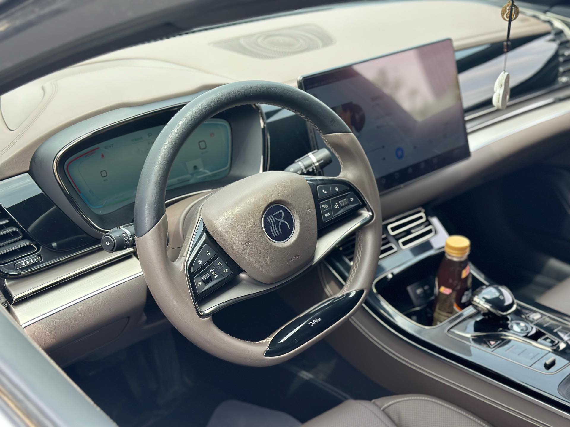 BYD Han 2023 #4 BYD Han 2023 car image #4