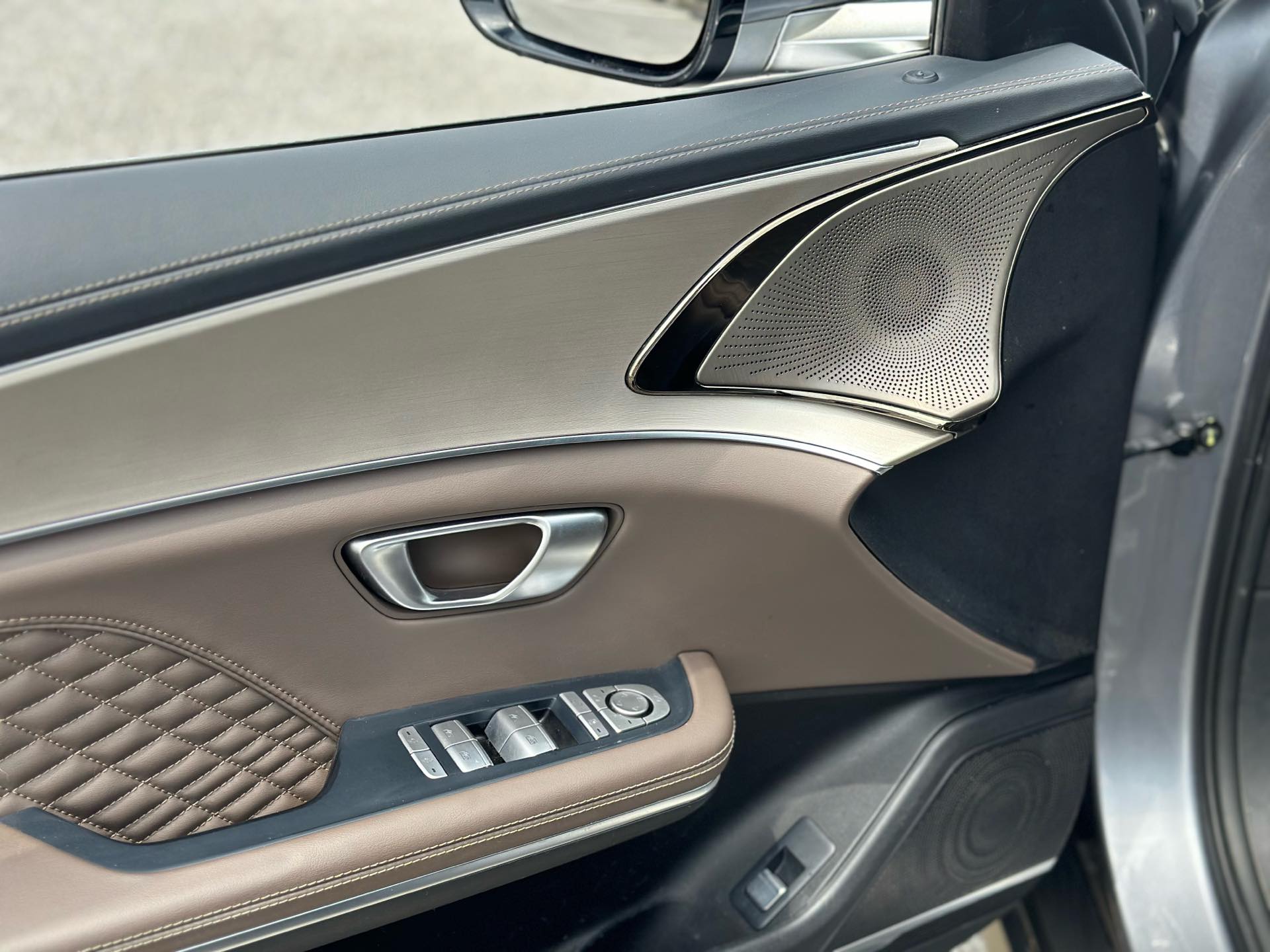 BYD Han 2023 #12 BYD Han 2023 car image #12