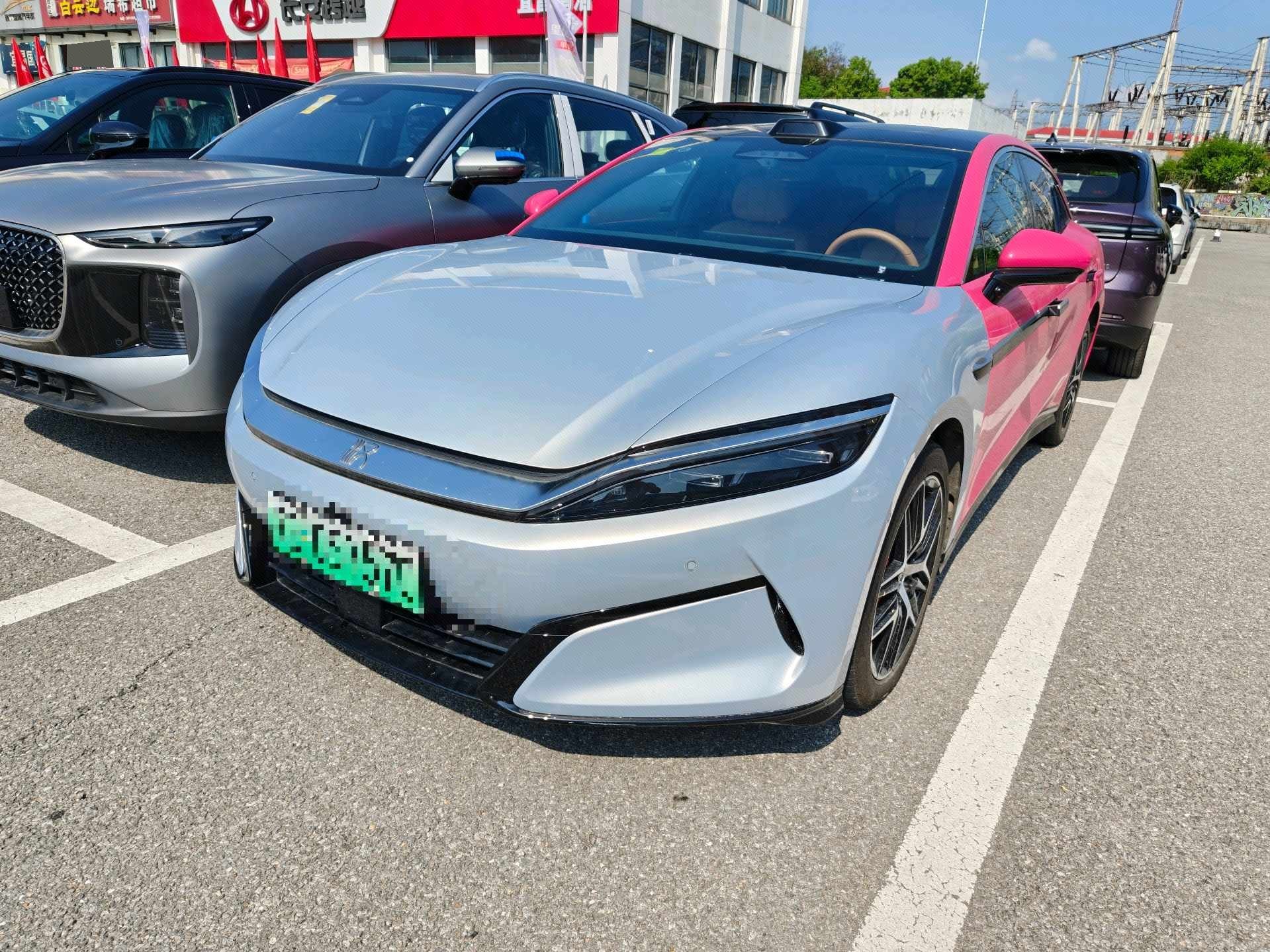 BYD HanL 2025 BYD HanL 2025 car image