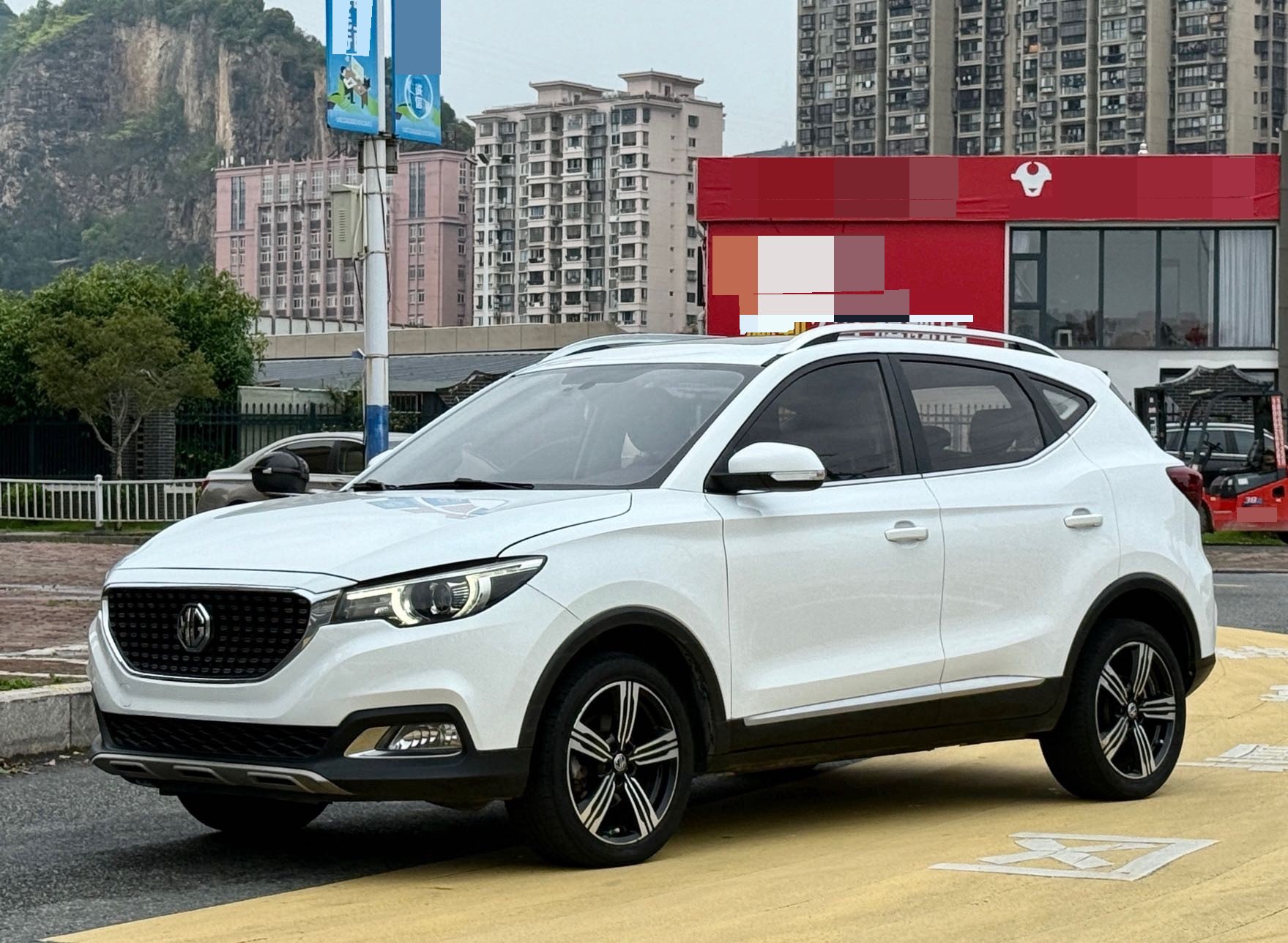 MG ZS 2019 car image 