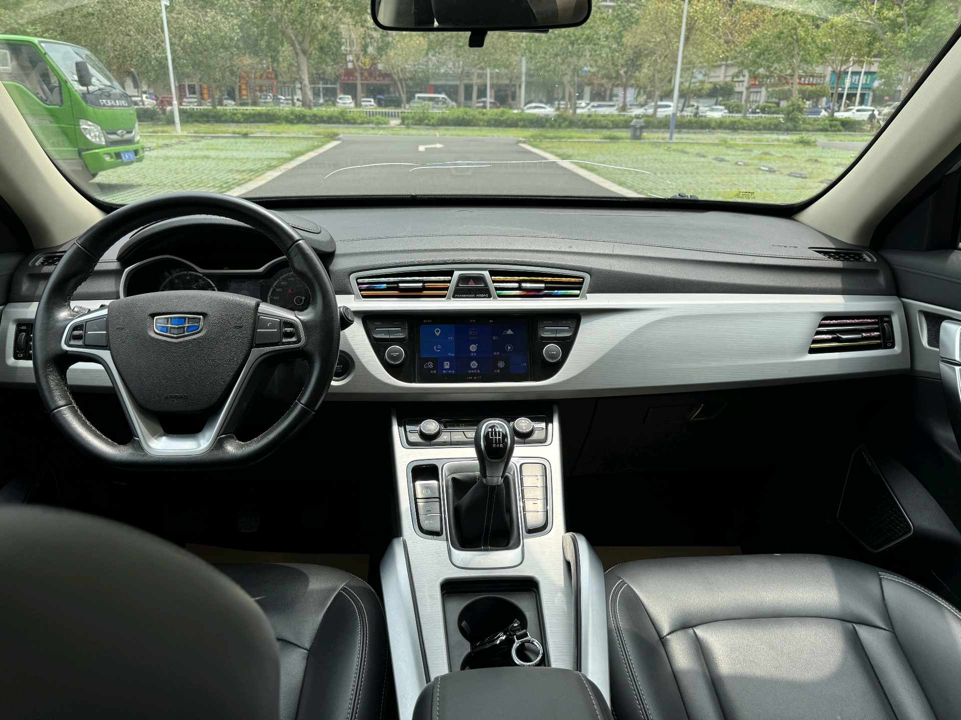 GEELY Boyue 2017 #6 GEELY Boyue 2017 car image #6