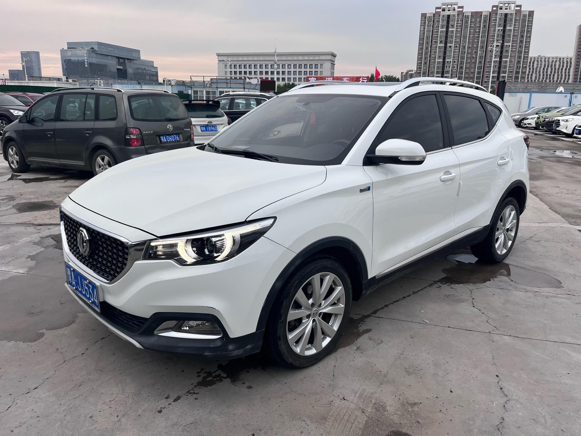 MG ZS 2017 MG ZS 2017 car image