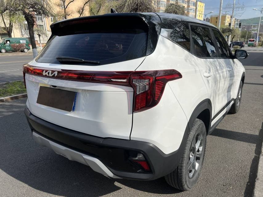 Kia Seltos 2023 image de voiture #3