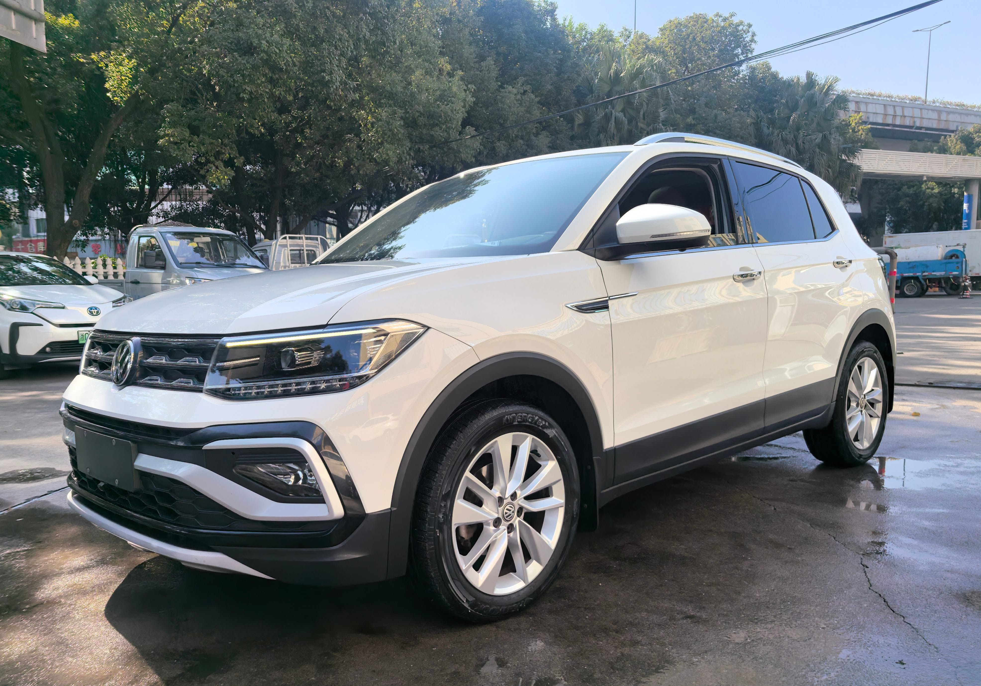 Volkswagen T-Cross 2020 car image 