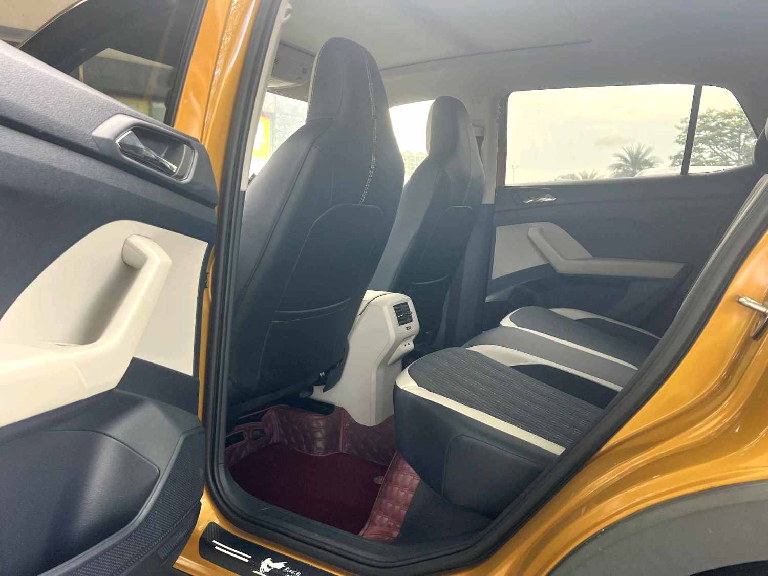 Volkswagen T-Cross 2020 #6 Volkswagen T-Cross 2020 car image #6