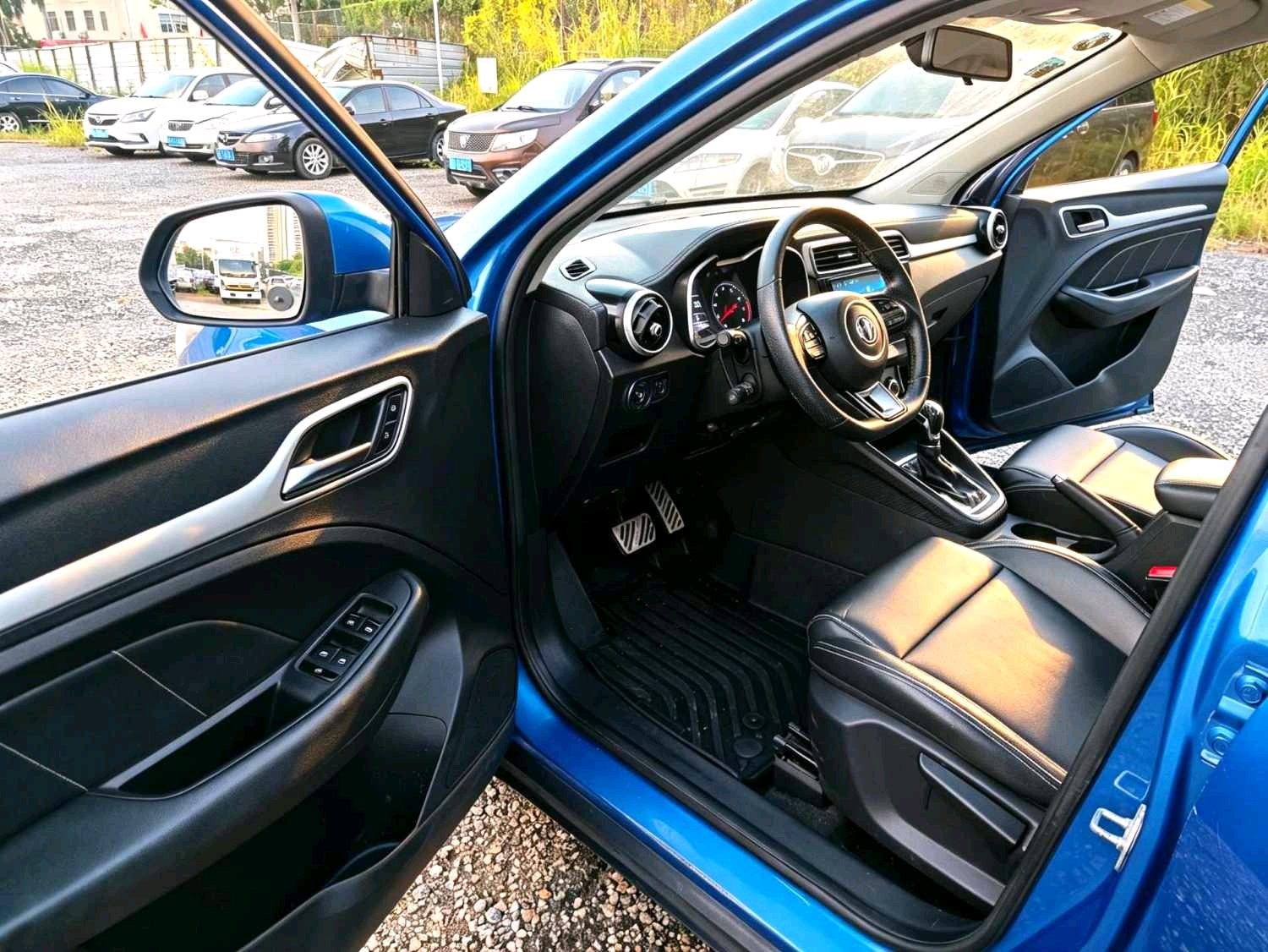 MG ZS 2017 #5 MG ZS 2017 car image #5