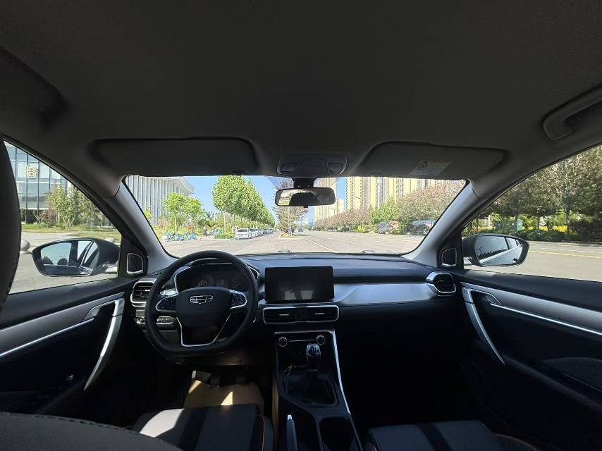 GEELY Coolray 2024 изображение автомобиля #4