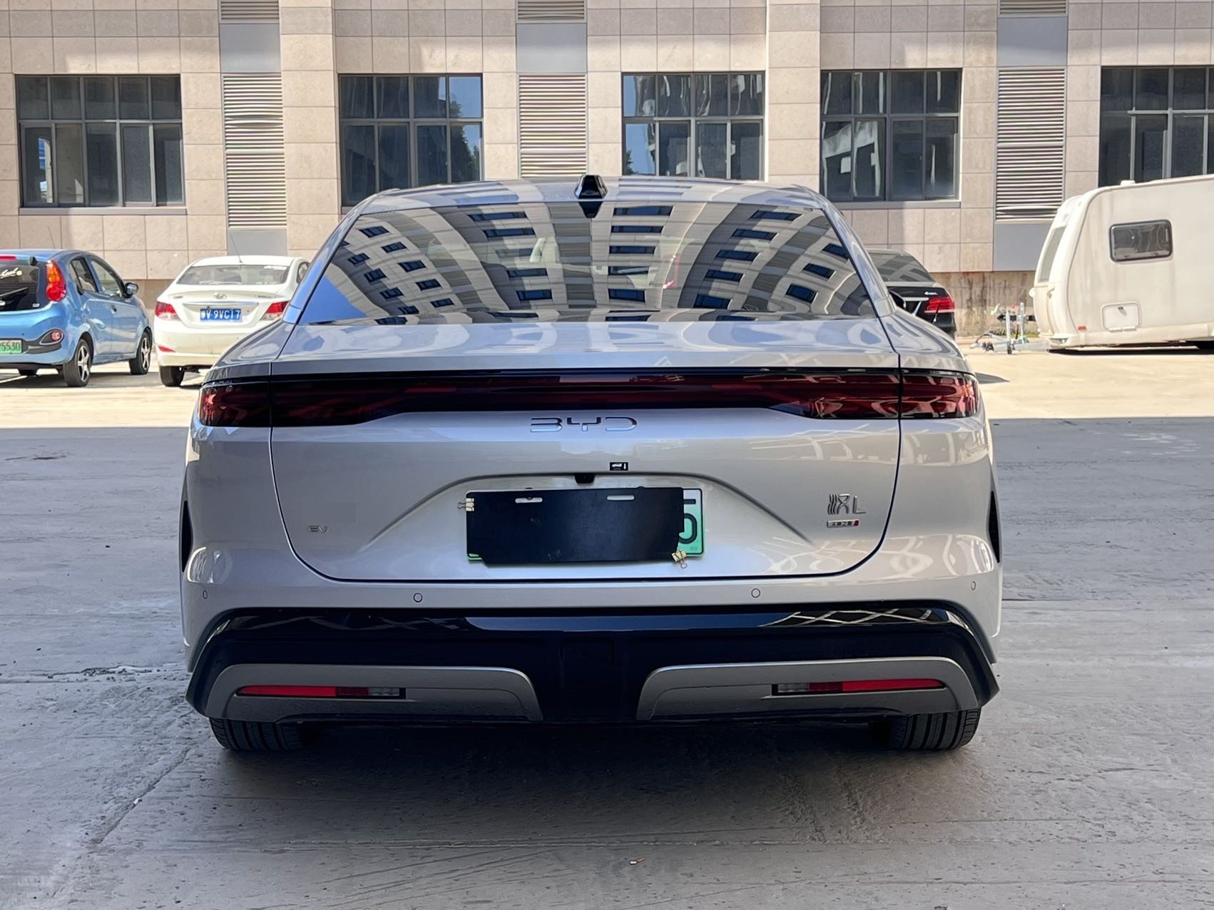 BYD HanL 2025 #8 BYD HanL 2025 صورة سيارة #8