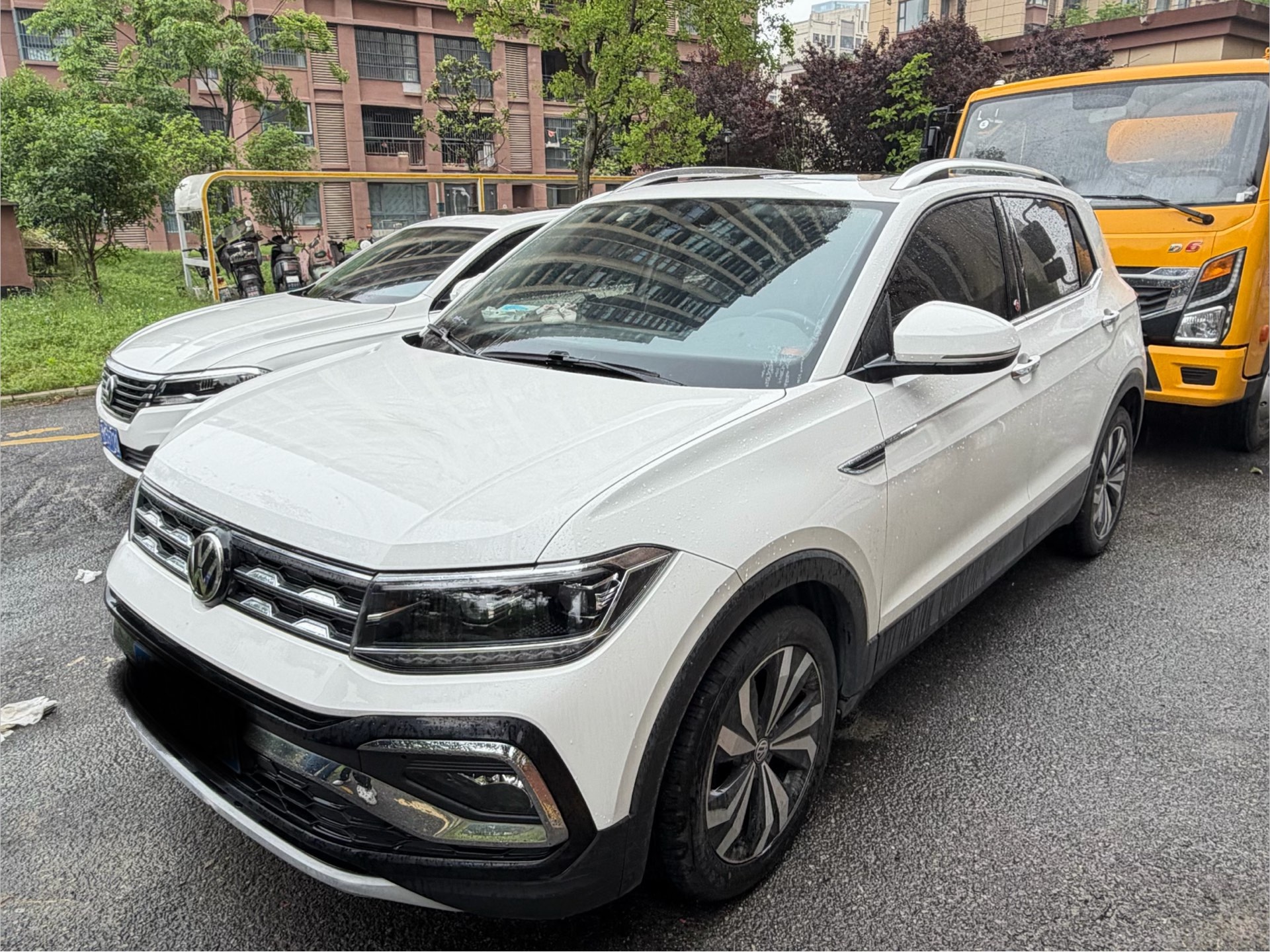 Volkswagen T-Cross 2019 Volkswagen T-Cross 2019 car image