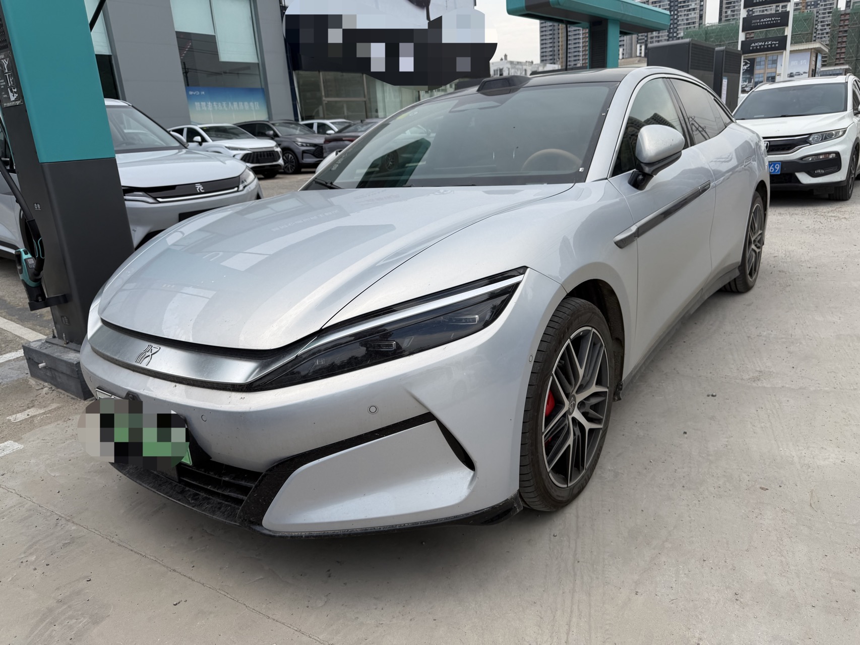 BYD HanL 2025 car image 
