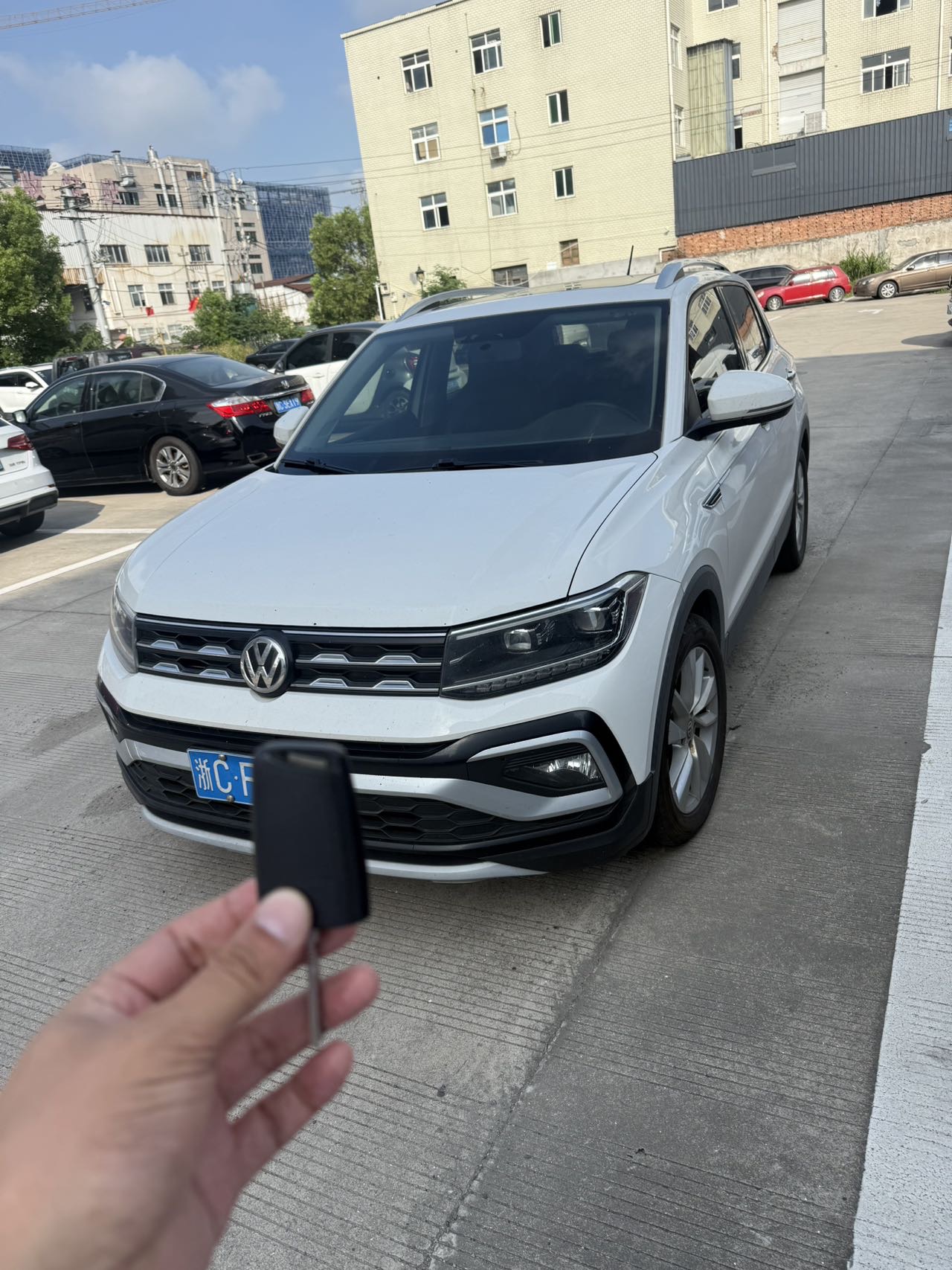 Volkswagen T-Cross 2020 Volkswagen T-Cross 2020 car image
