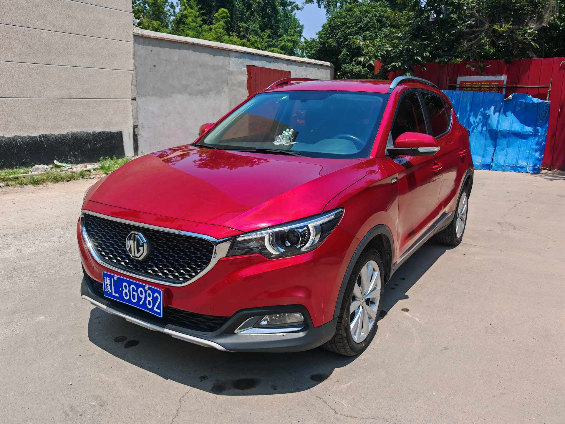 MG ZS 2017 MG ZS 2017 car image